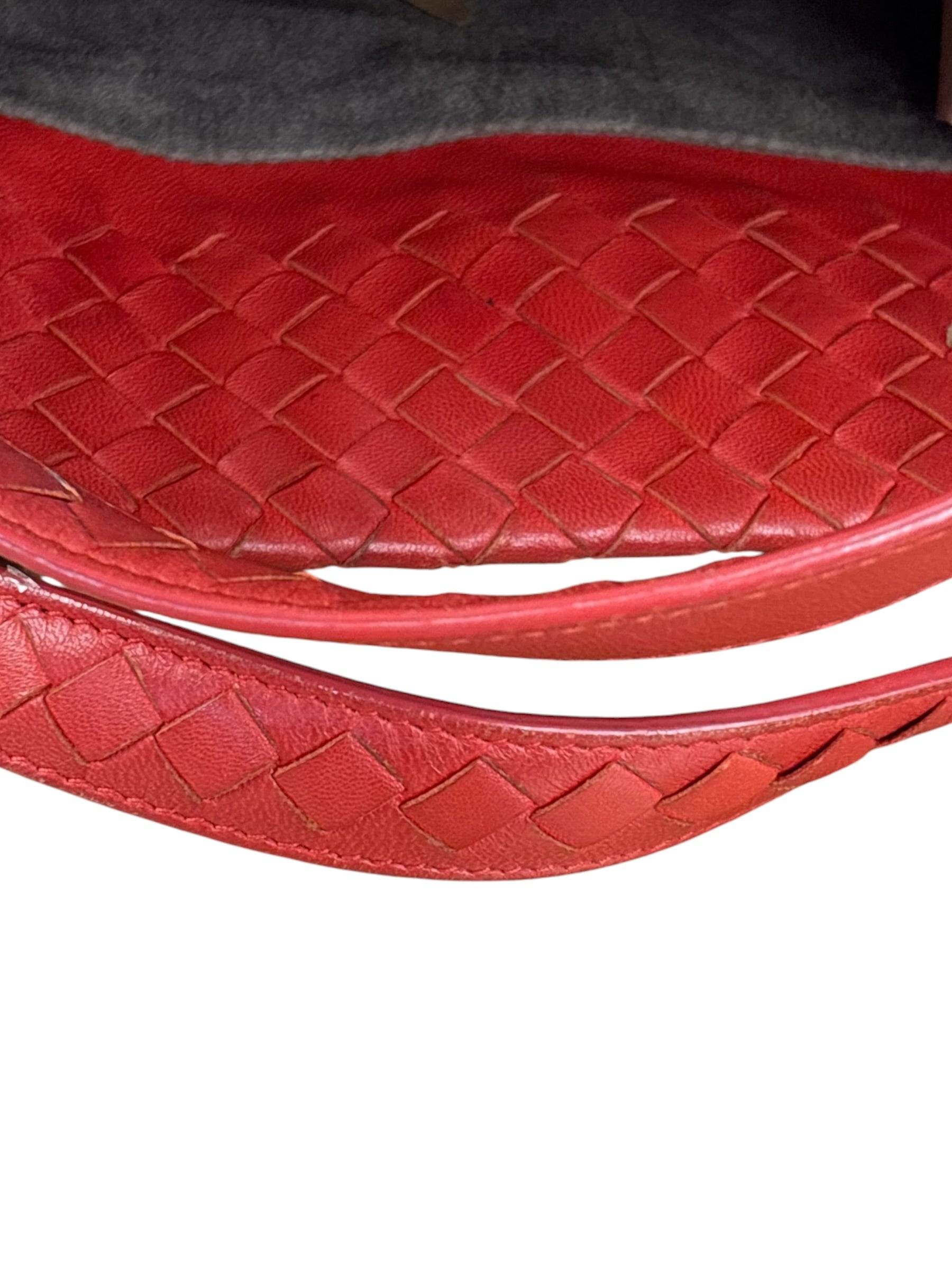 Bottega Veneta Red Leather Intrecciato Garda Woven Hobo Bag