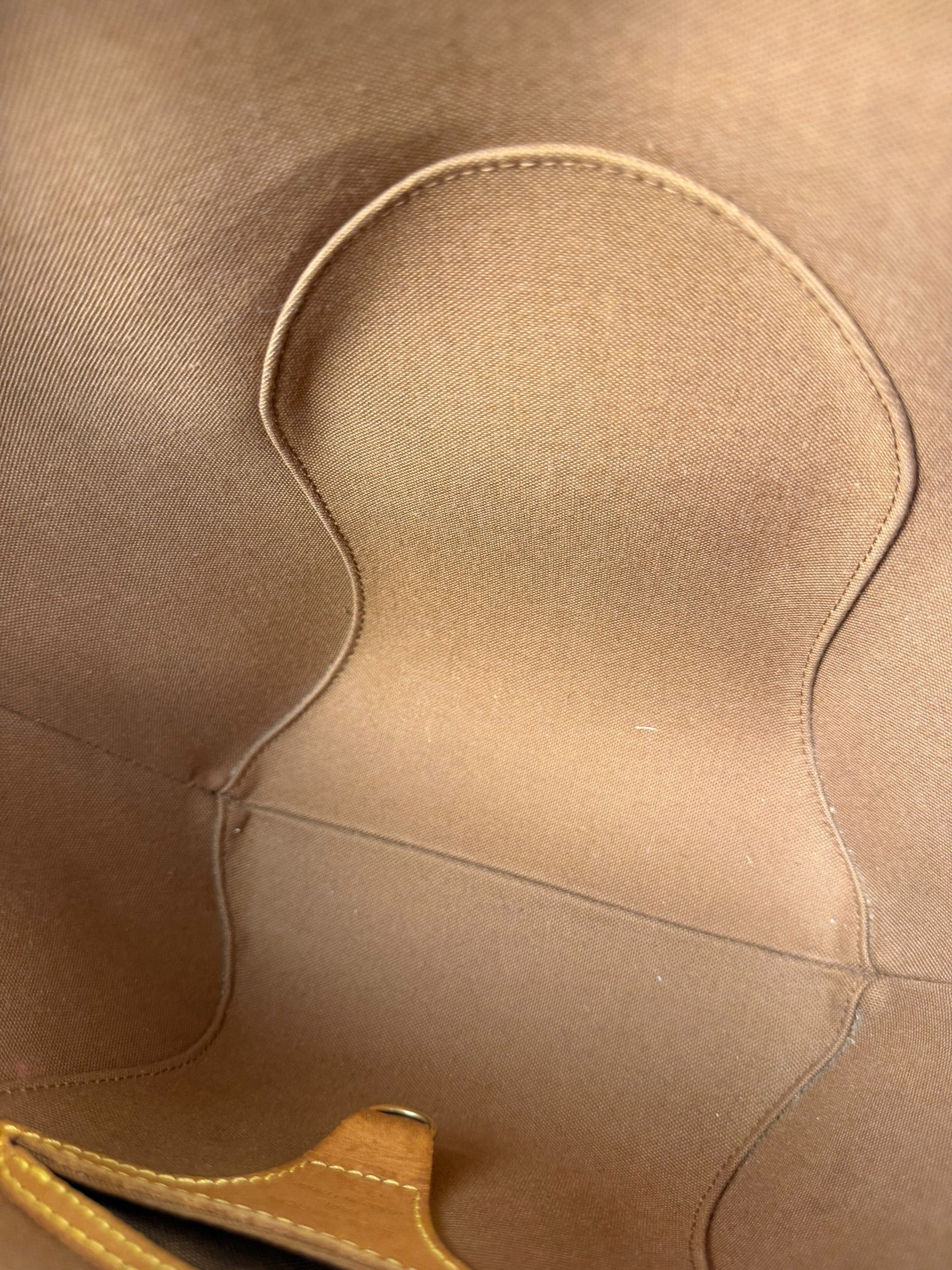 Louis Vuitton Monogram Ellipse PM