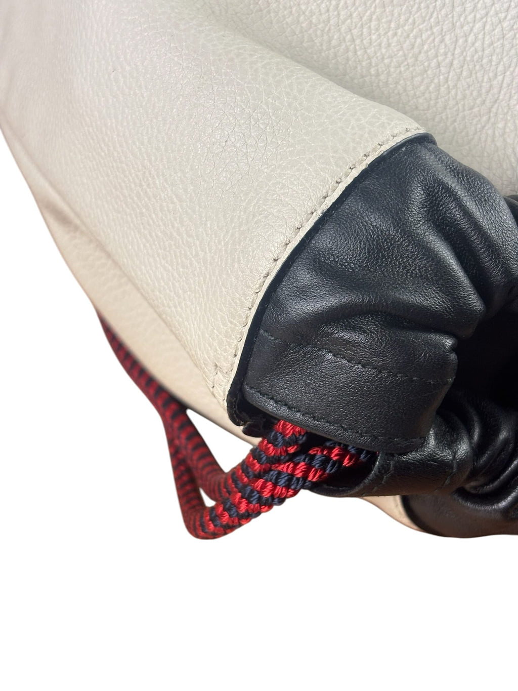 Gucci White/Black Leather Logo Drawstring Backpack