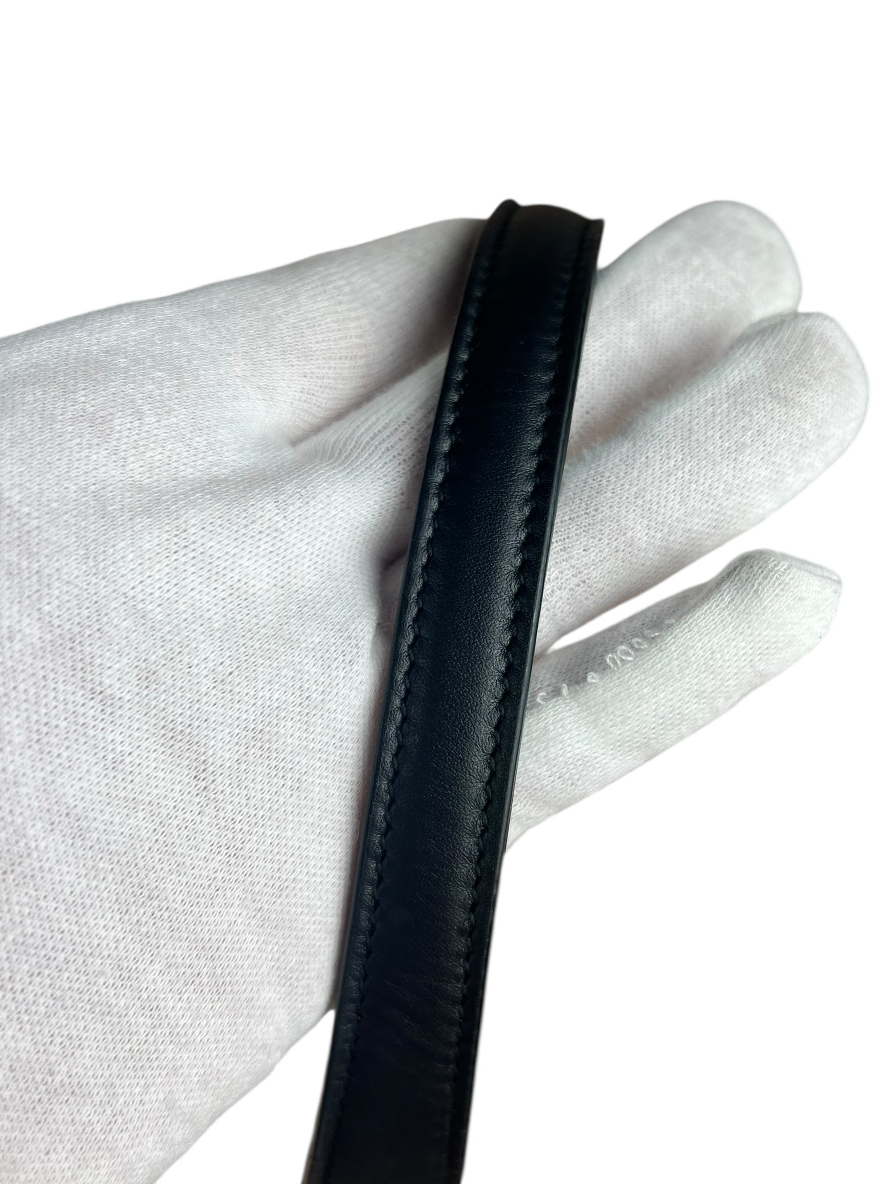 Saint Laurent Le 5 à 7 Smooth Leather Handbag Black