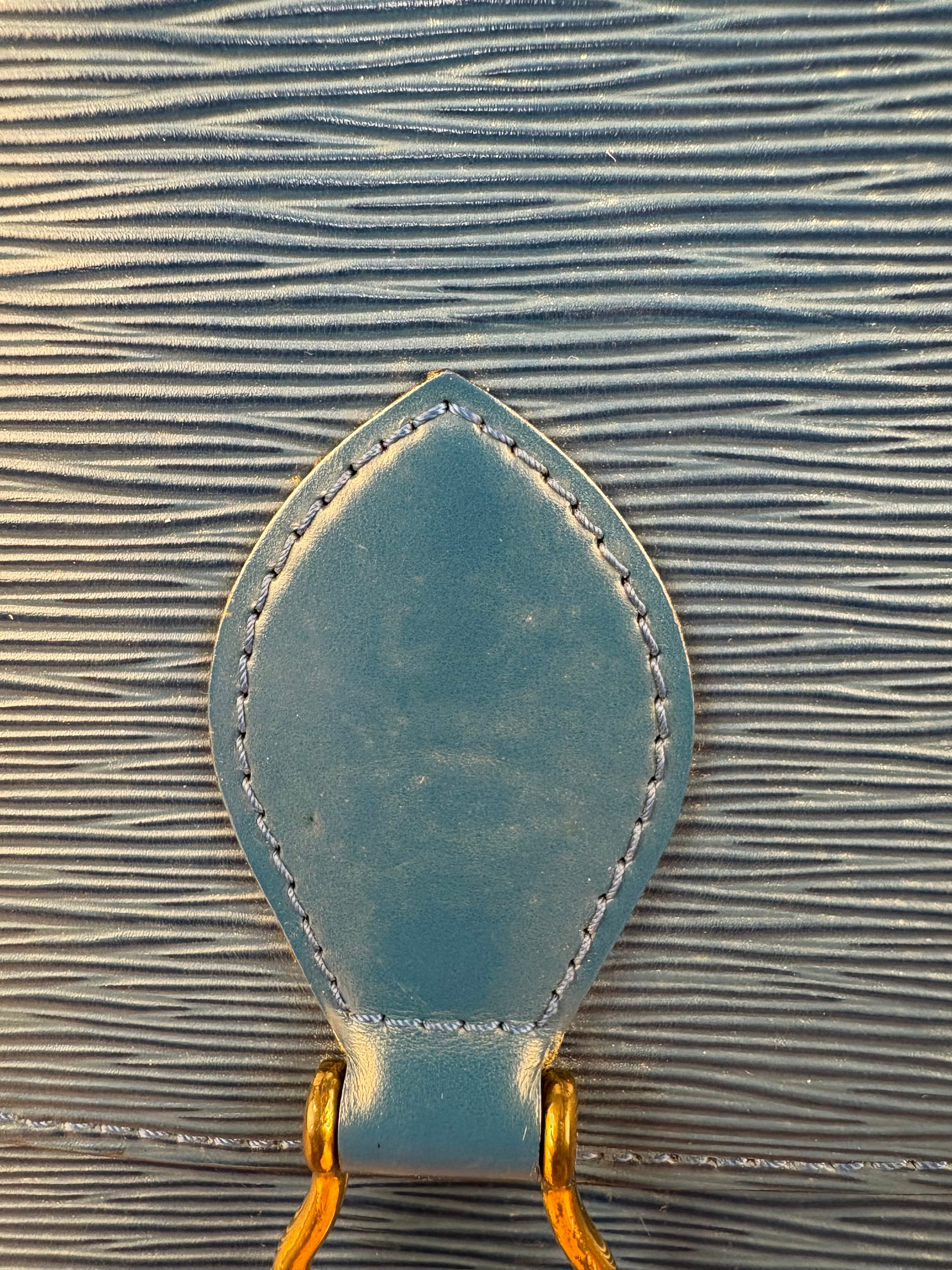 Louis Vuitton Blue Epi Saint Cloud Crossbody