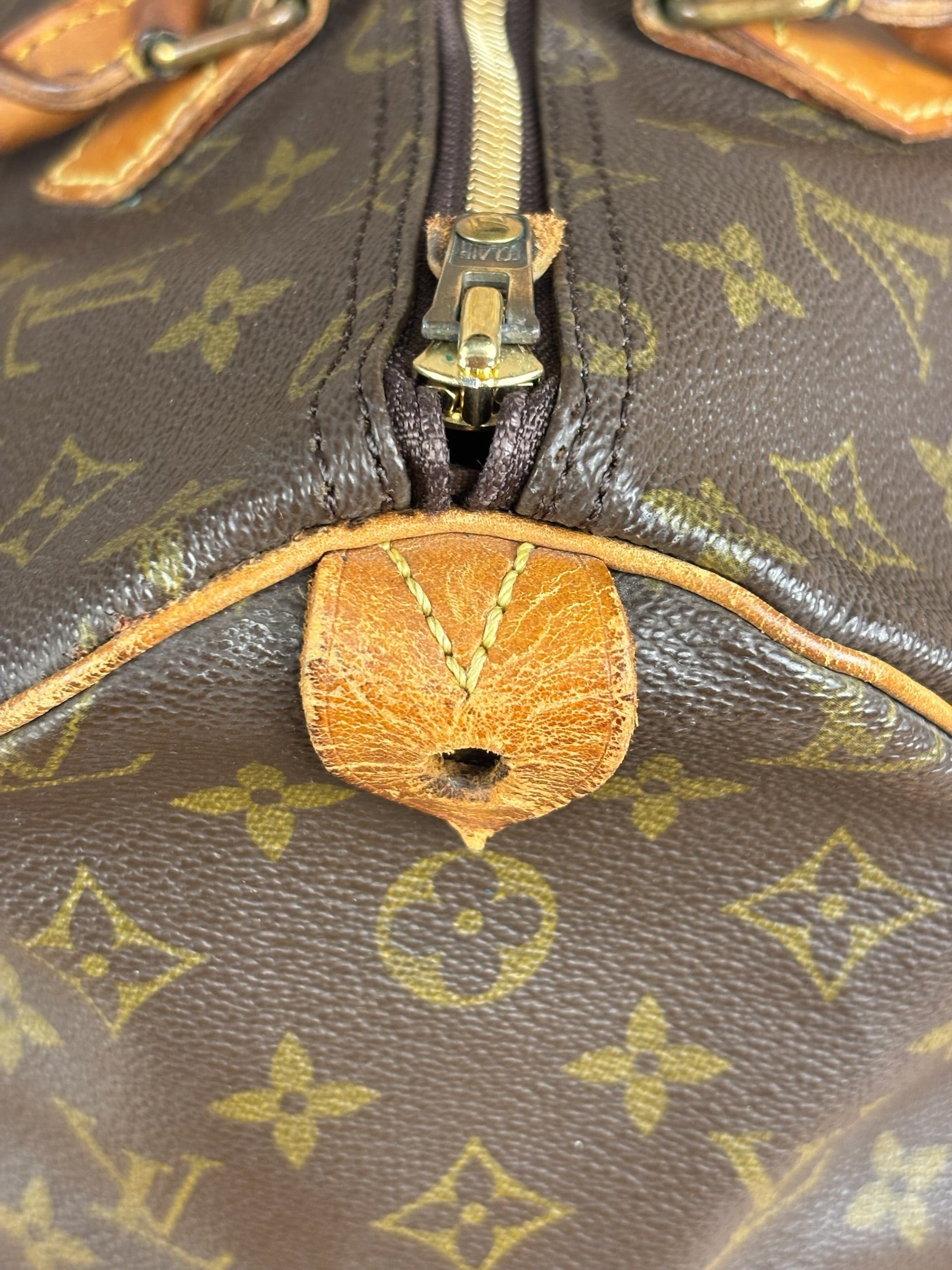 Louis Vuitton Monogram Speedy 25