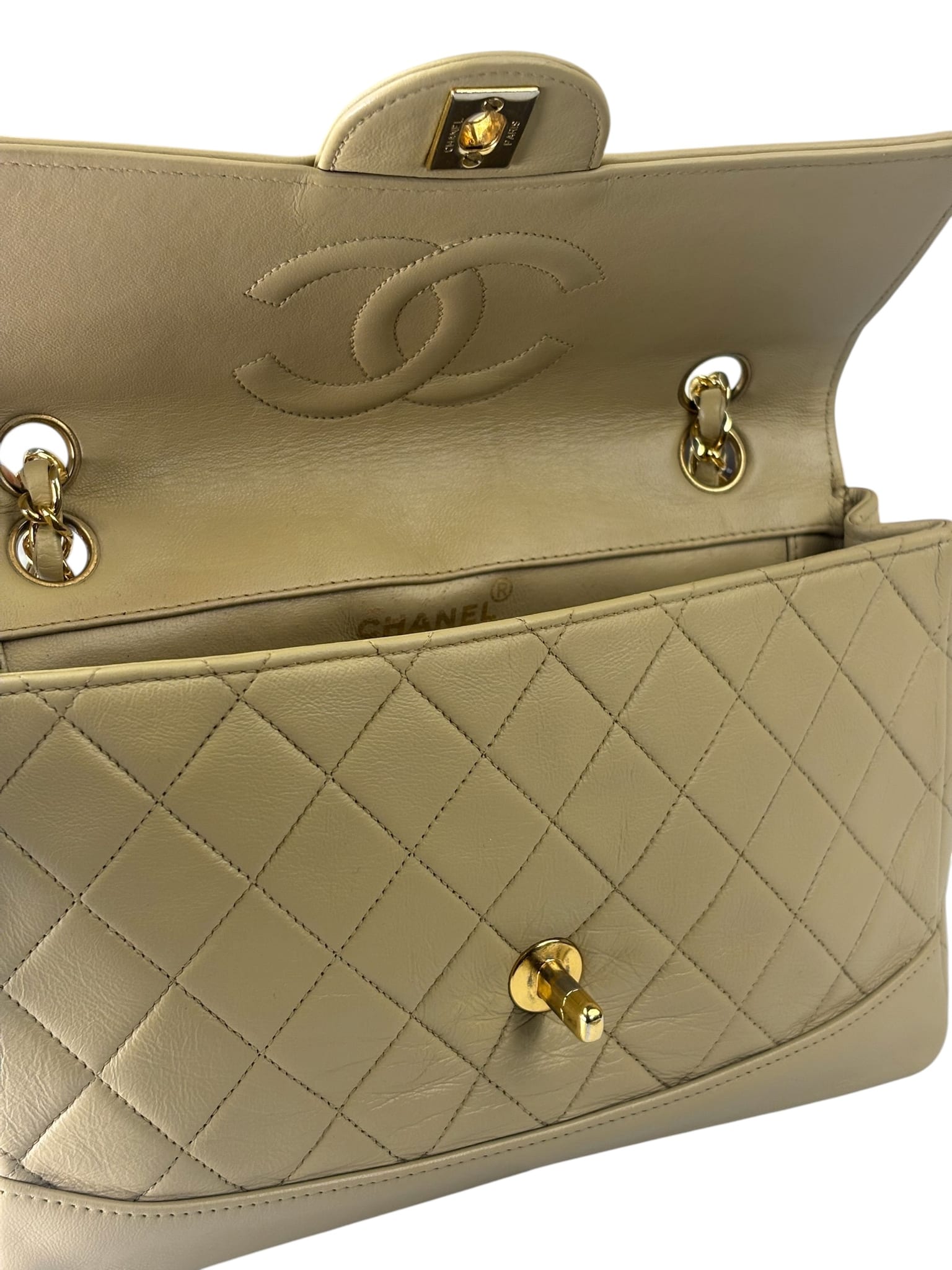 Chanel Vintage Beige Quilted Leather Diana Flap Bag 1989