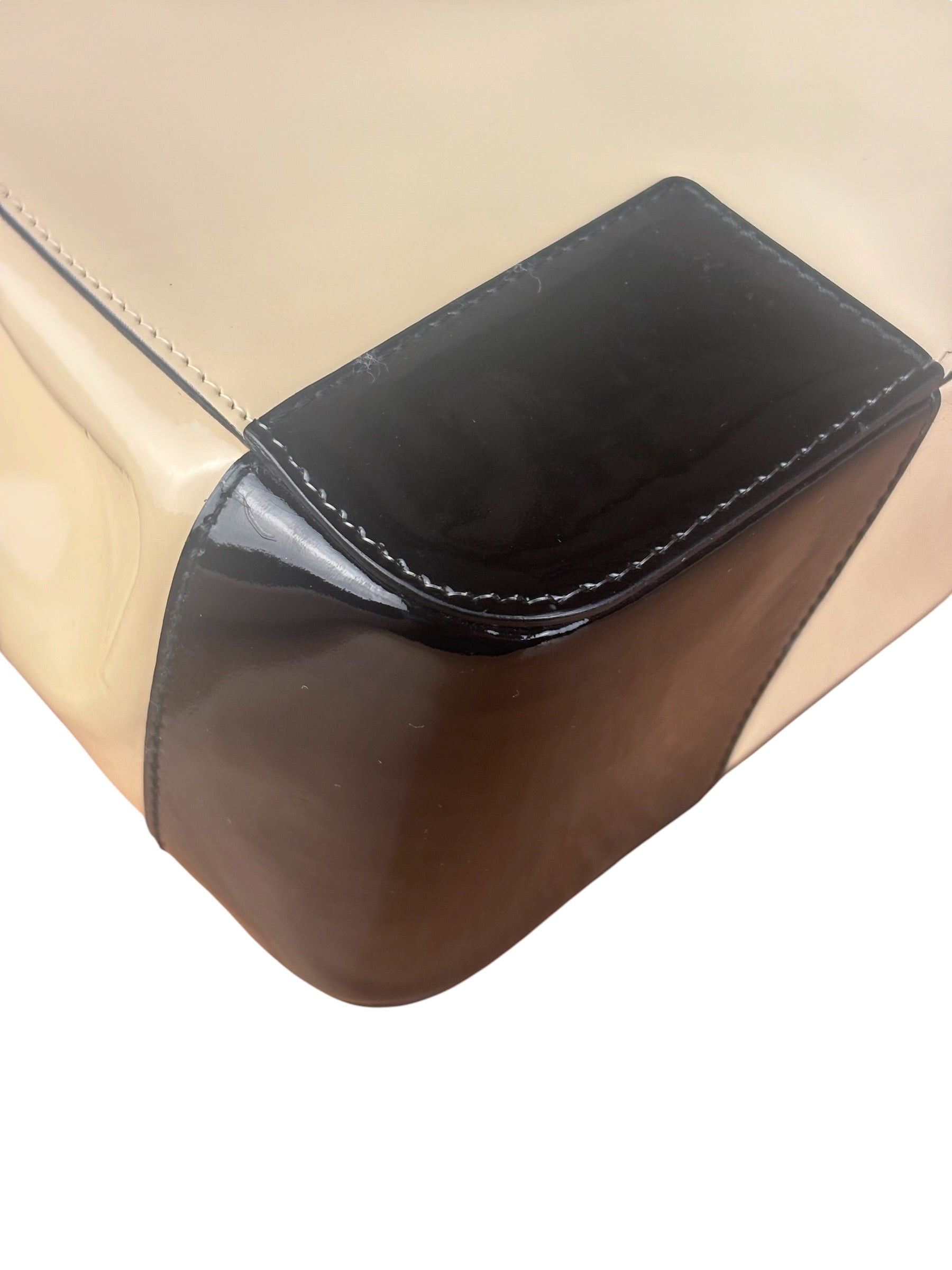 Gucci Cream/Beige Patent Leather Square Hand Bag
