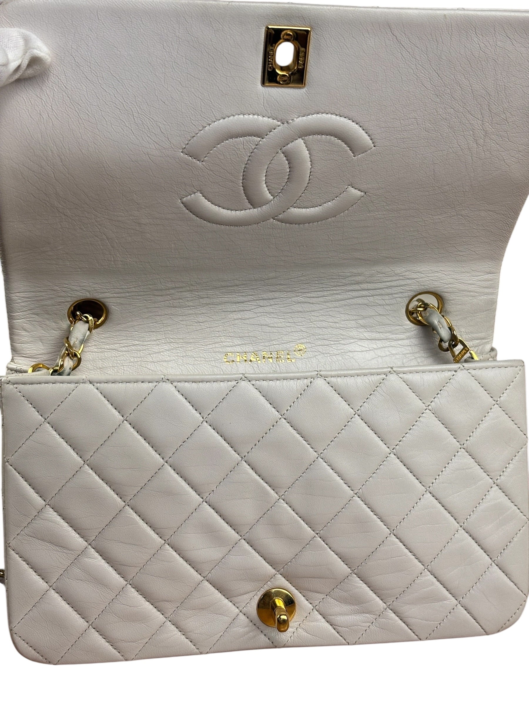 Chanel White Quilted Leather CC Flap Shoulder Bag 2013