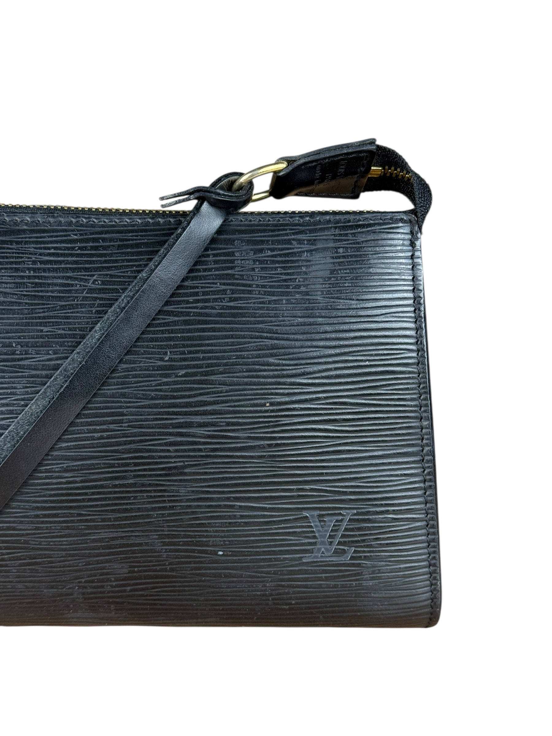 Louis Vuitton Black Epi Pochette