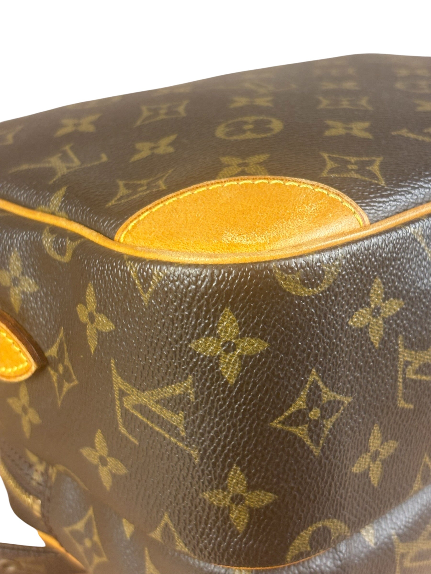 Louis Vuitton Vintage Monogram Nile Messenger Bag