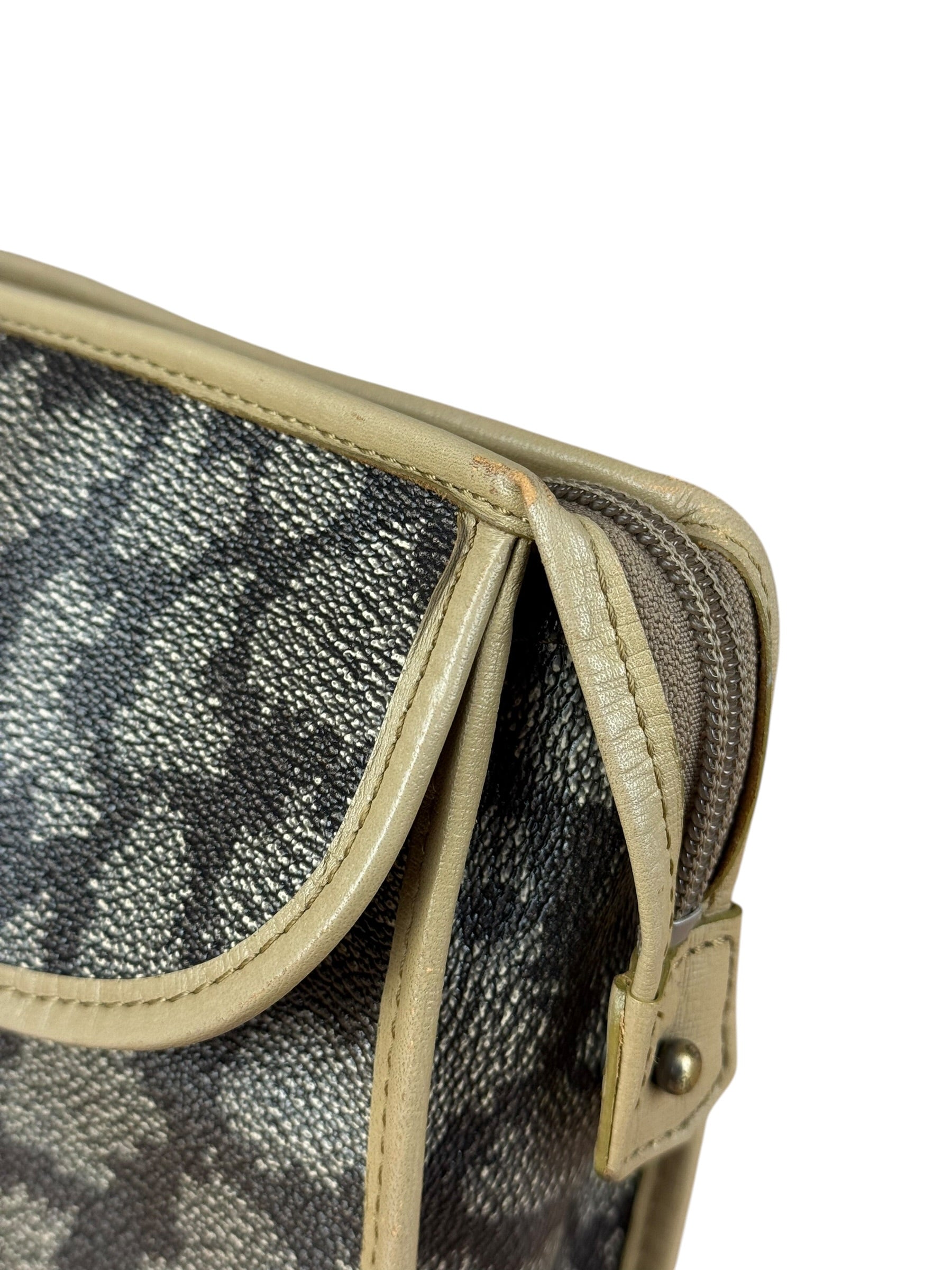 Yves Saint Lauren Vintage Gray Giraffe Printed Leather Clutch
