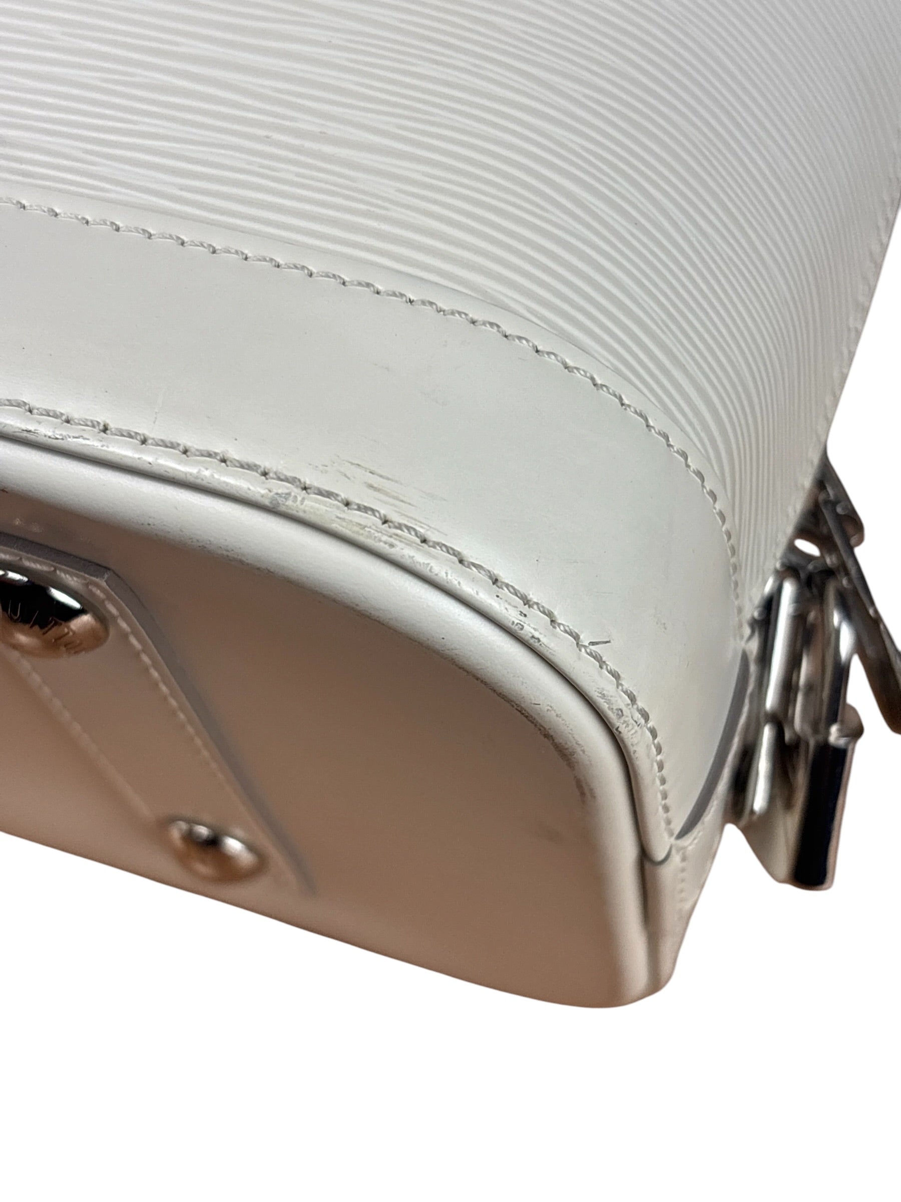 Louis Vuitton White Epi Leather Alma Hand Bag PM