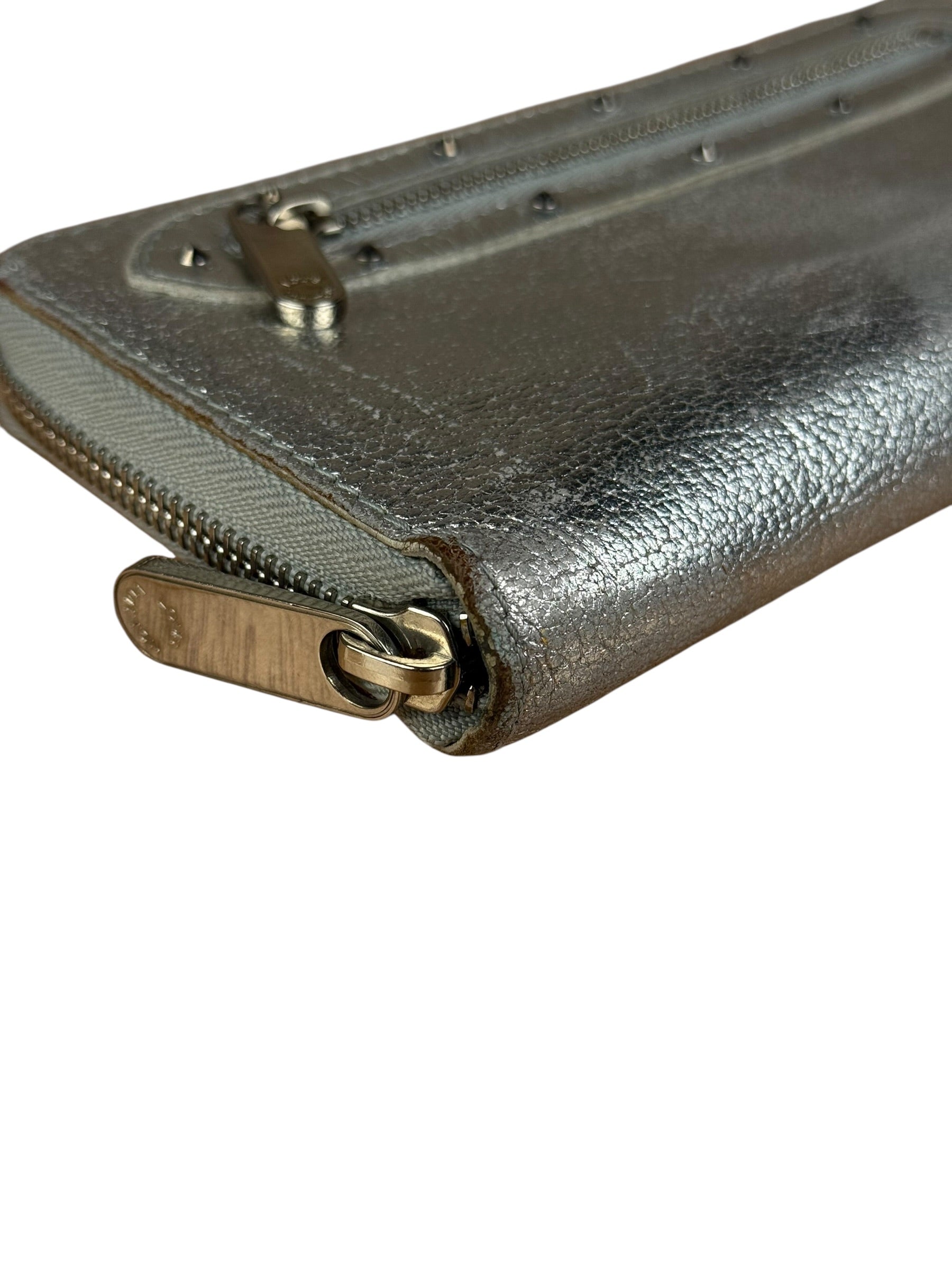 Louis Vuitton Vintage Suhali Silver Leather Zippy Wallet