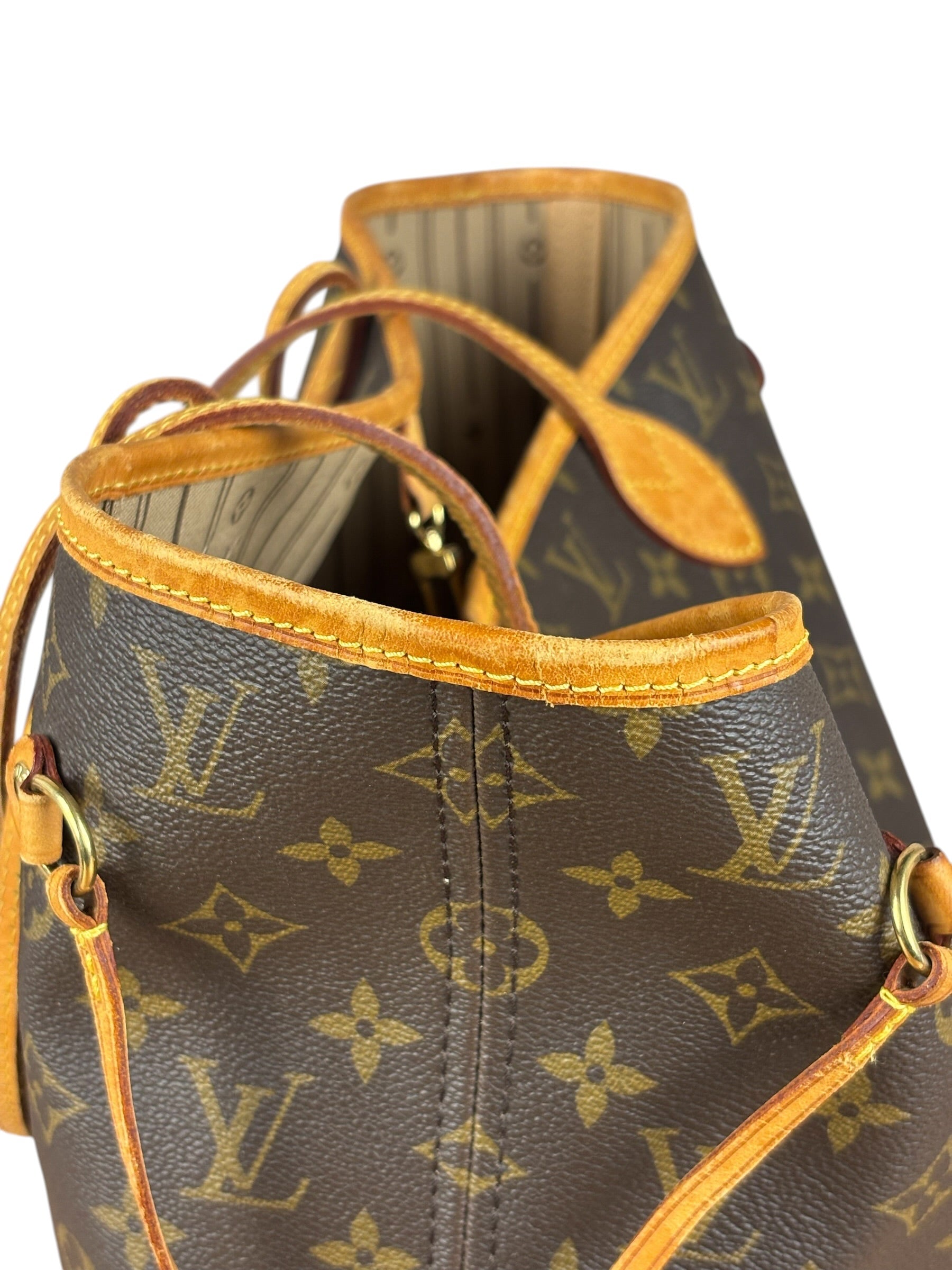 Louis Vuitton Monogram Neverfull MM Shoulder Bag