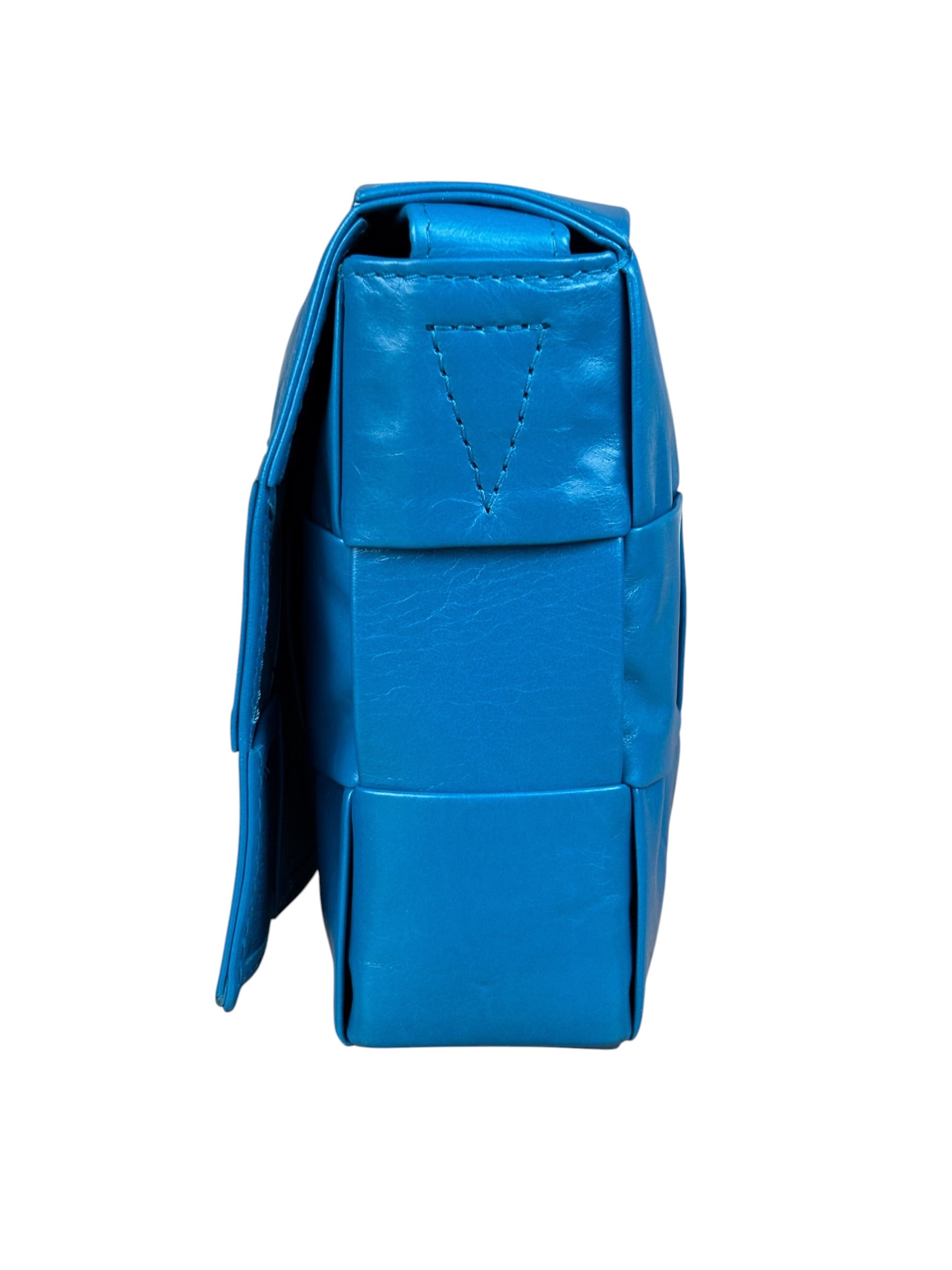 Bottega Veneta Cyan Leather Cassete Bag