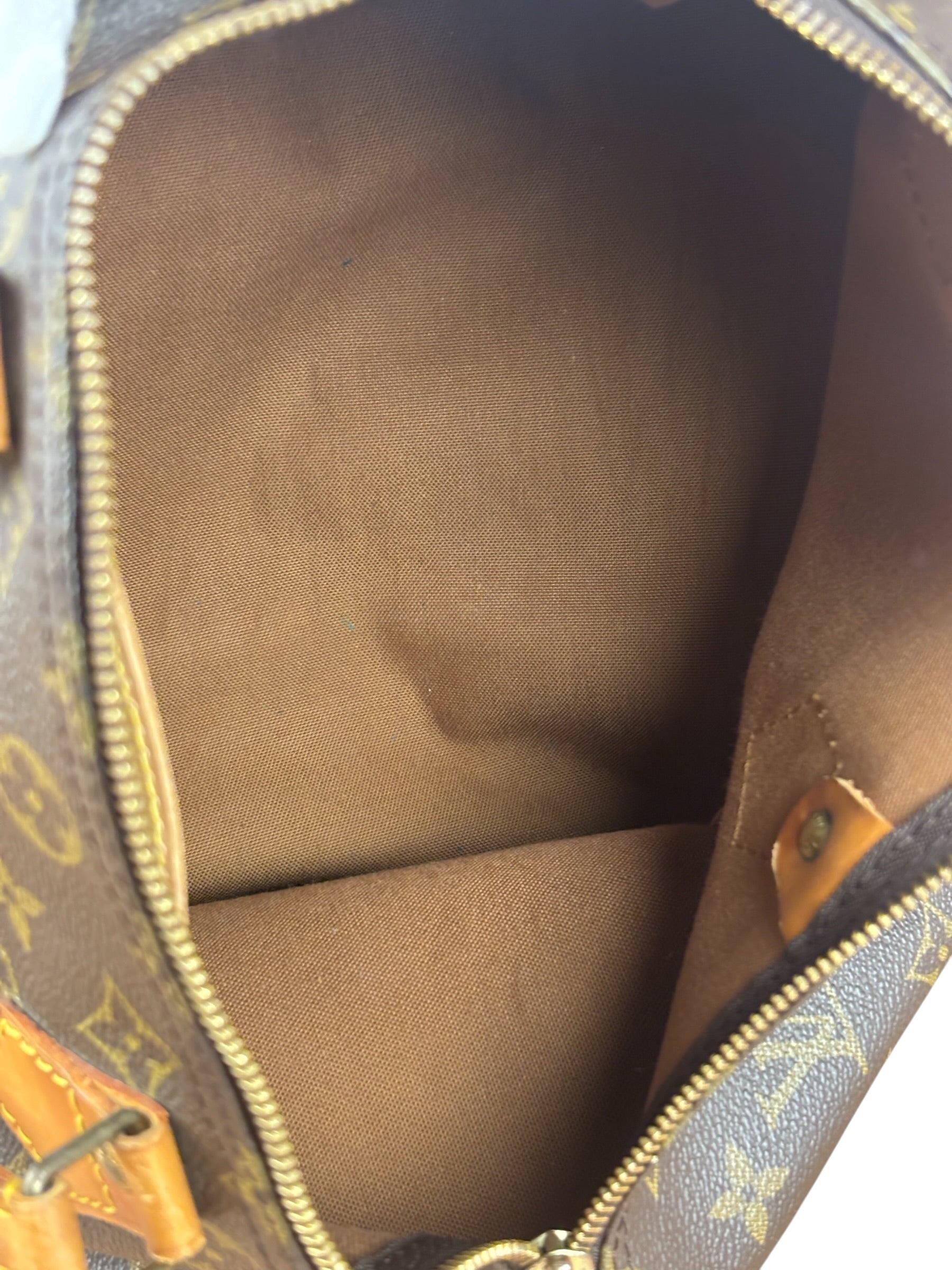 Louis Vuitton Monogram Speedy 30 Hand Bag