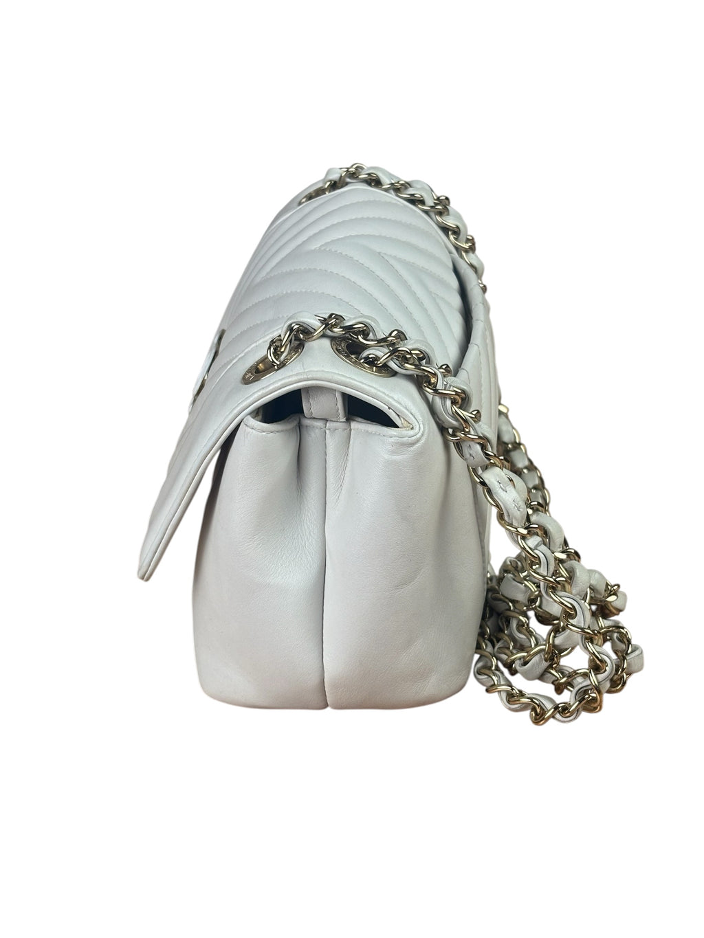 Chanel White Lambskin Chevron-Quilted Flap Bag 2019