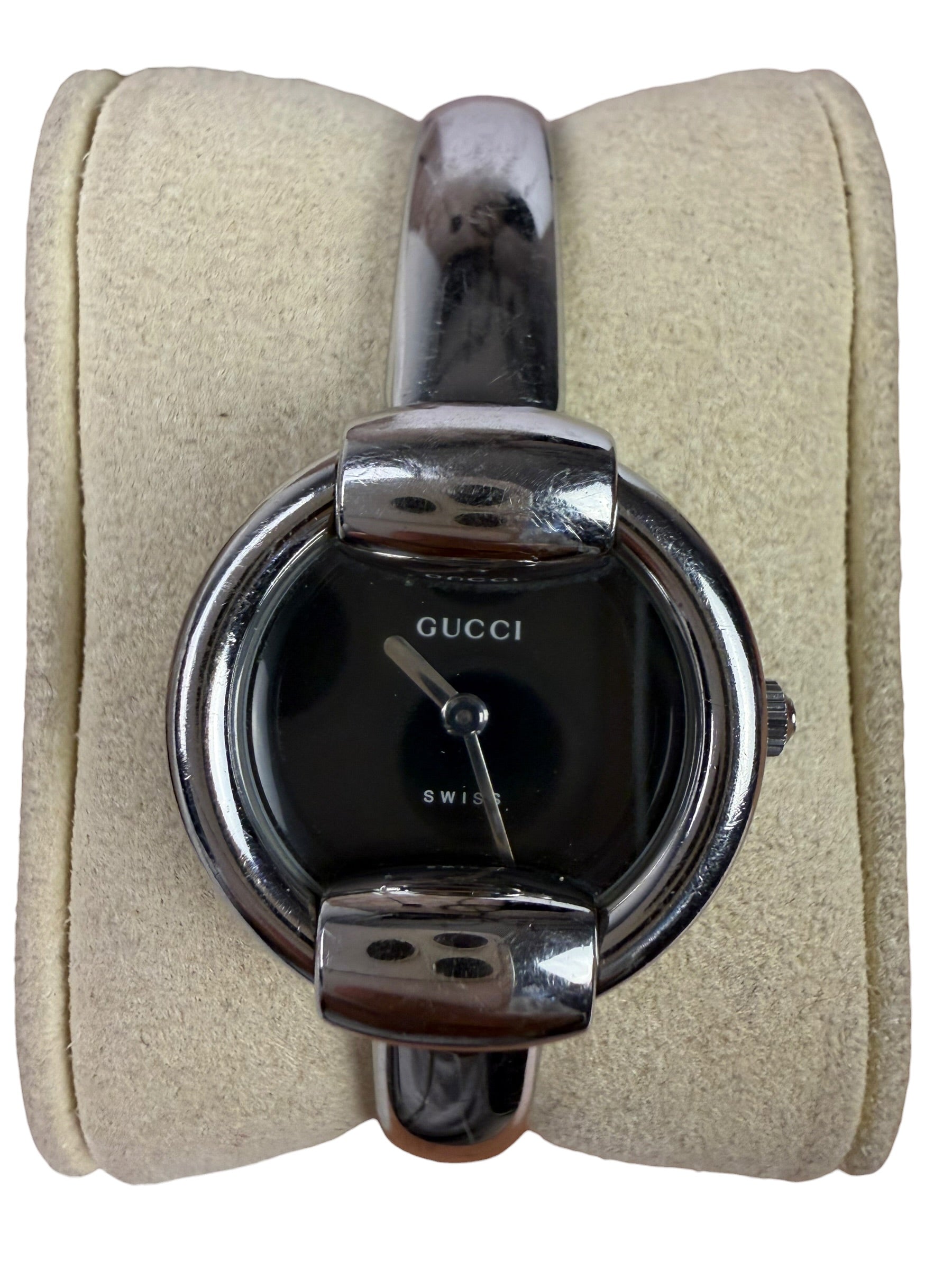 Gucci 1400L Black Dial Bangle Band