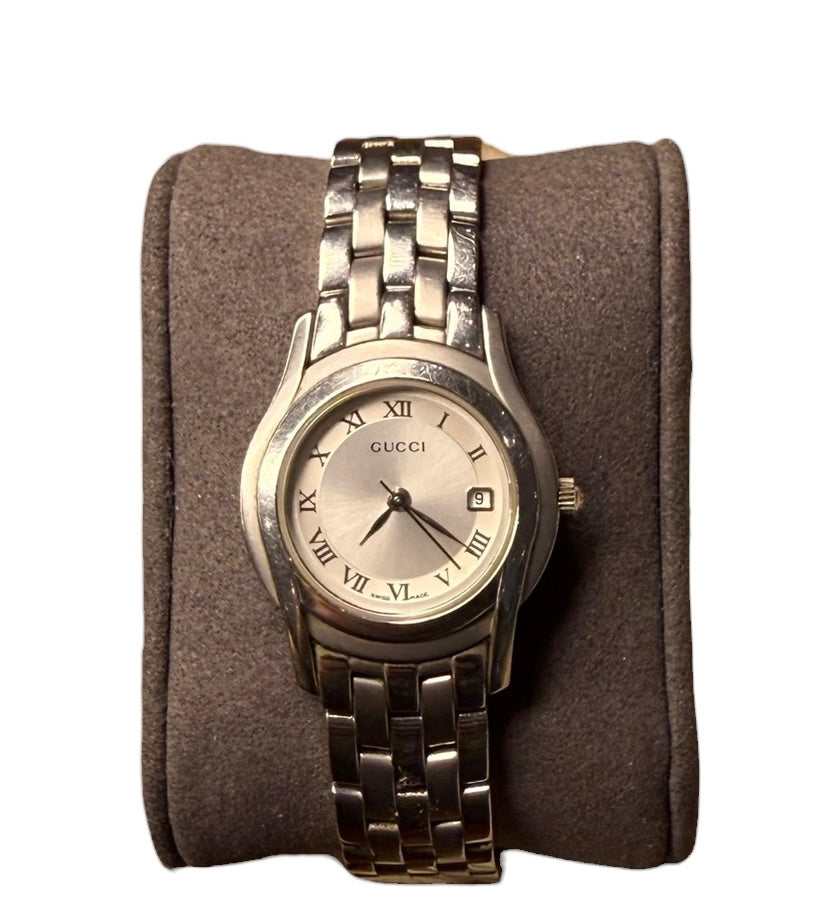 Gucci 5500L Silver Roman Dial