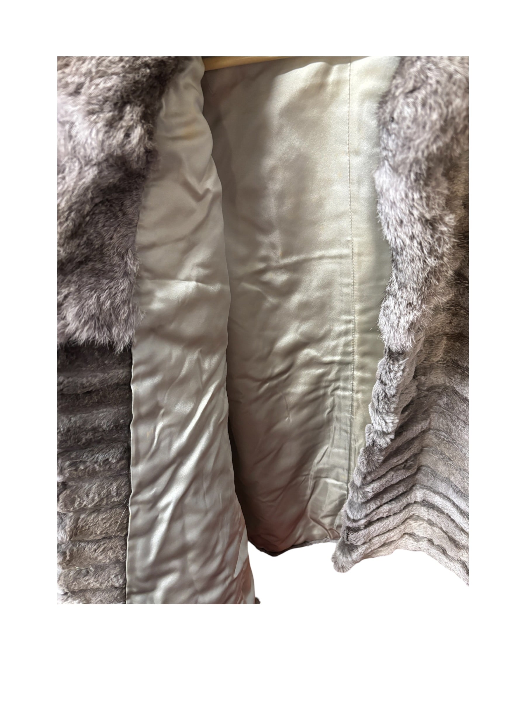 Gifu Mouhi Grey Rabbi Fur Coat