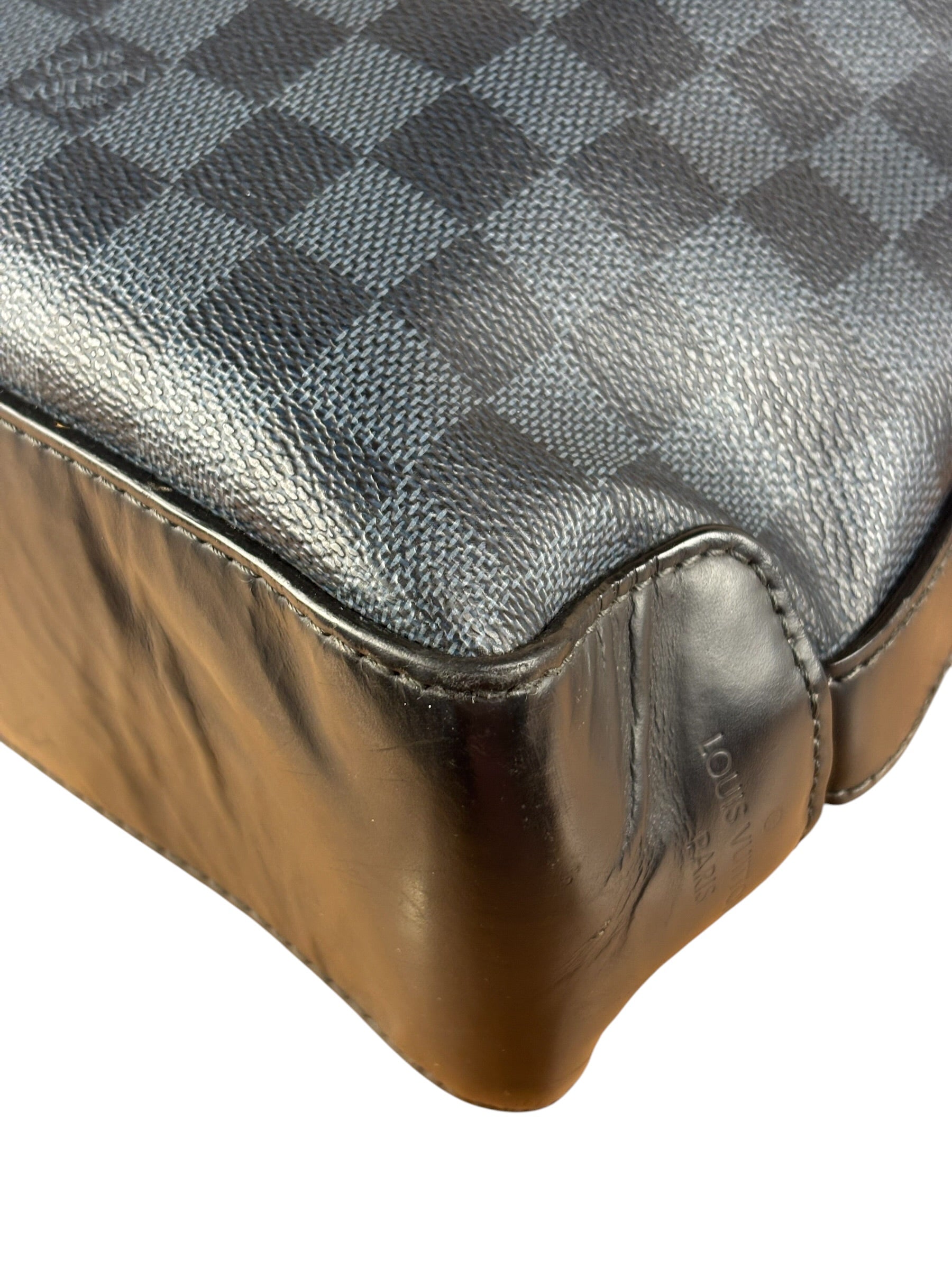 Louis Vuitton Damier Cobalt Greenwich Messenger Bag