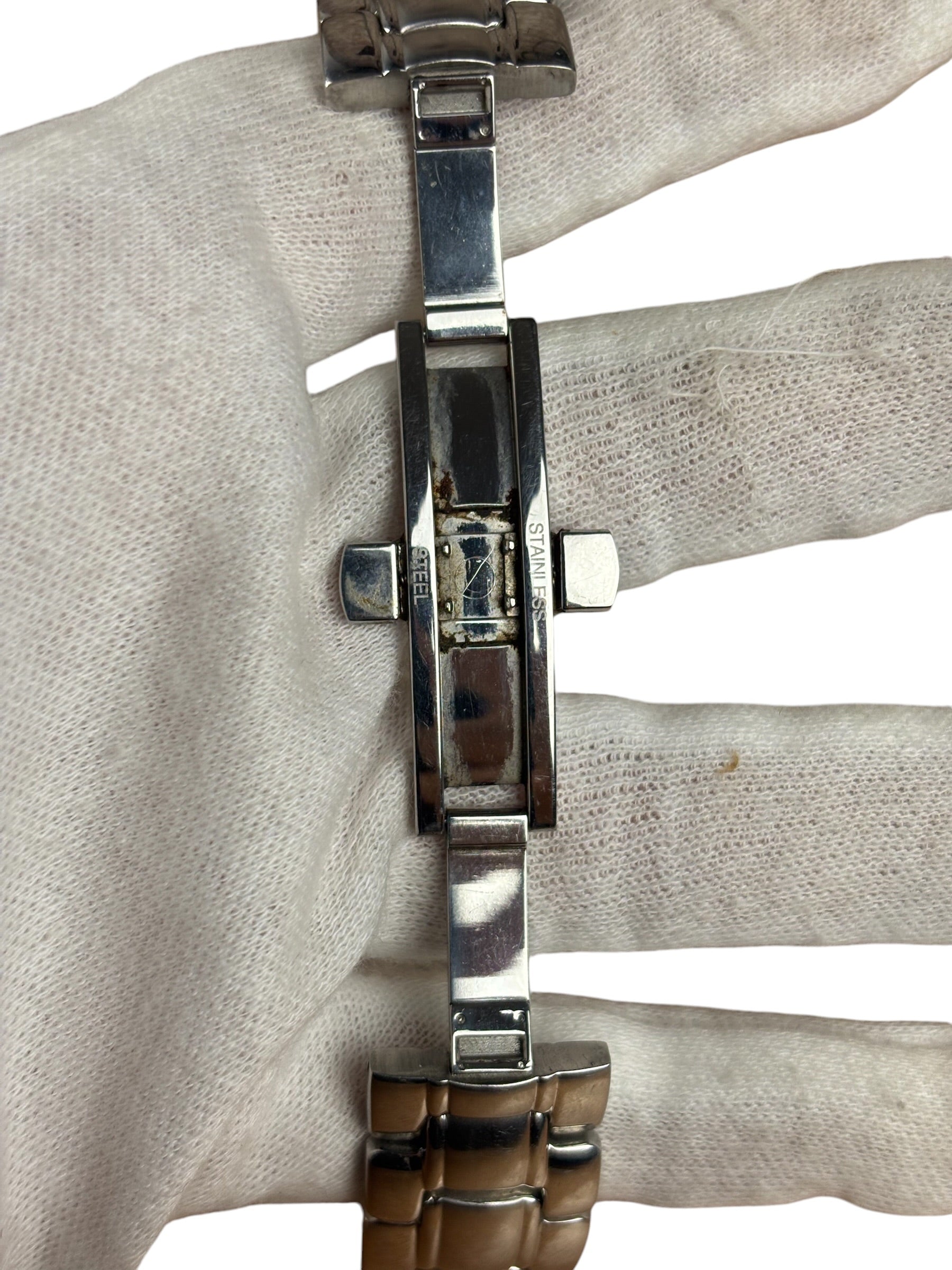 Fendi 210G Silver Roman Dial Stainless Steel Band