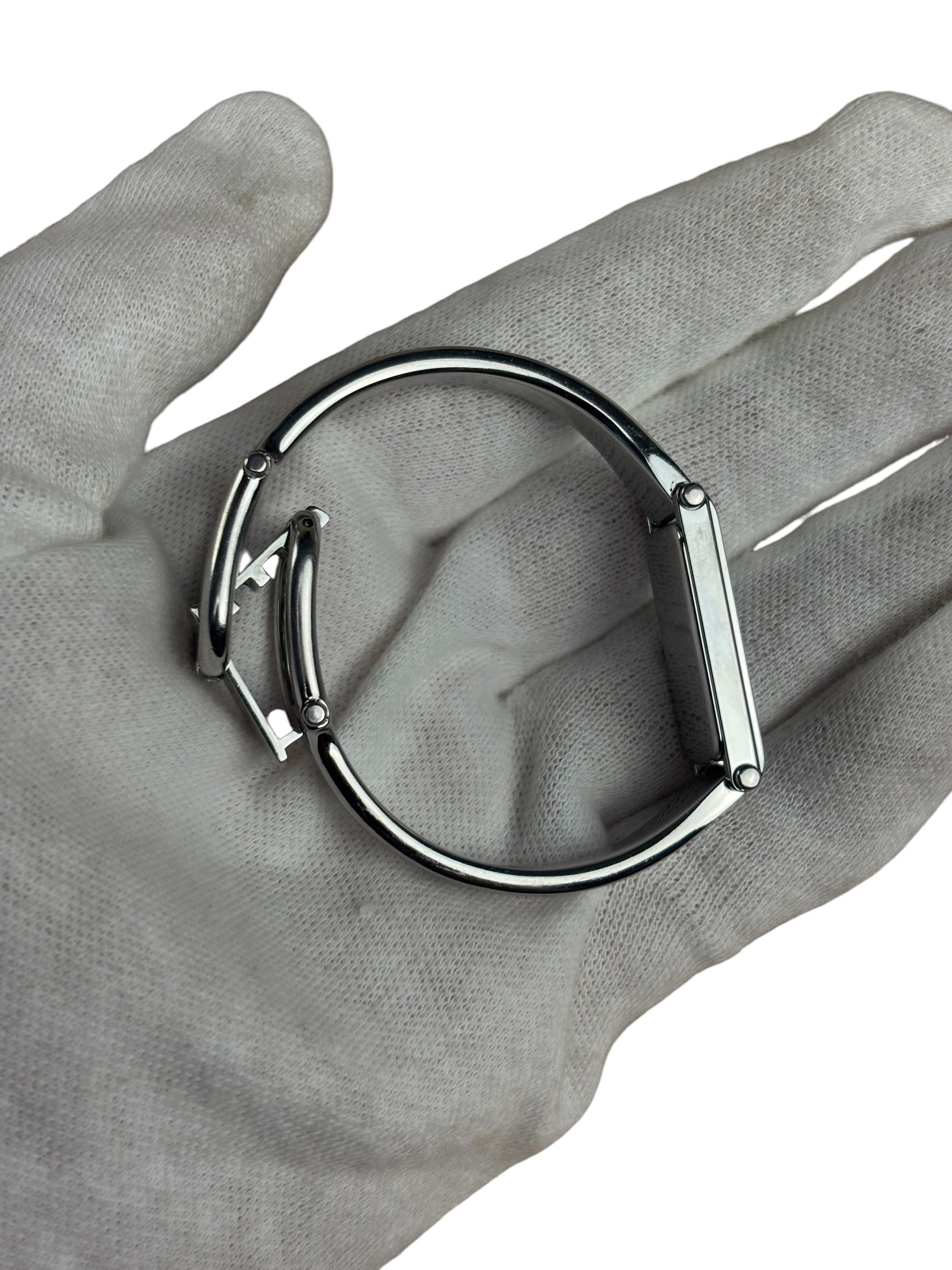 Gucci Silver Bangle Watch 1500L