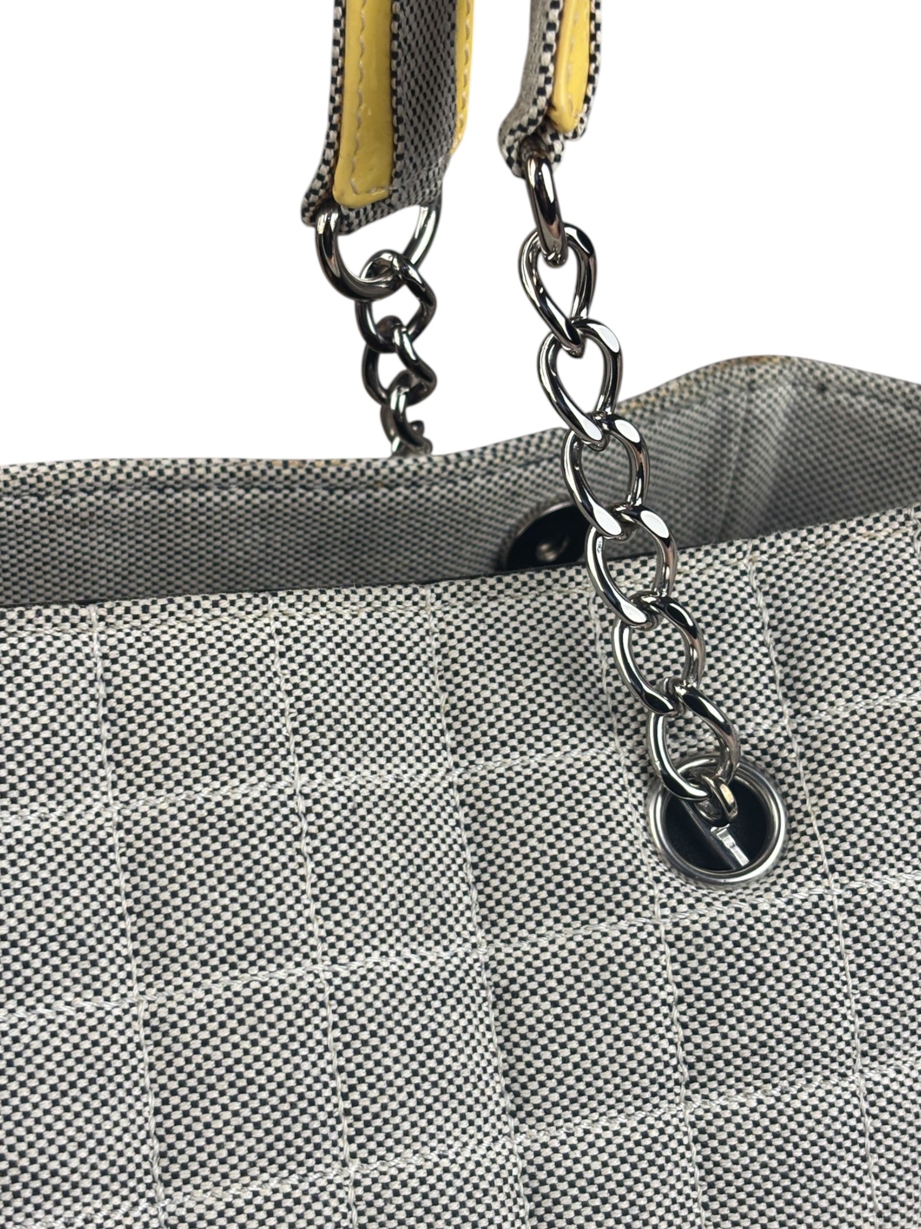 Chanel Camellia NO5 Flower Chain Tote Bag 2005