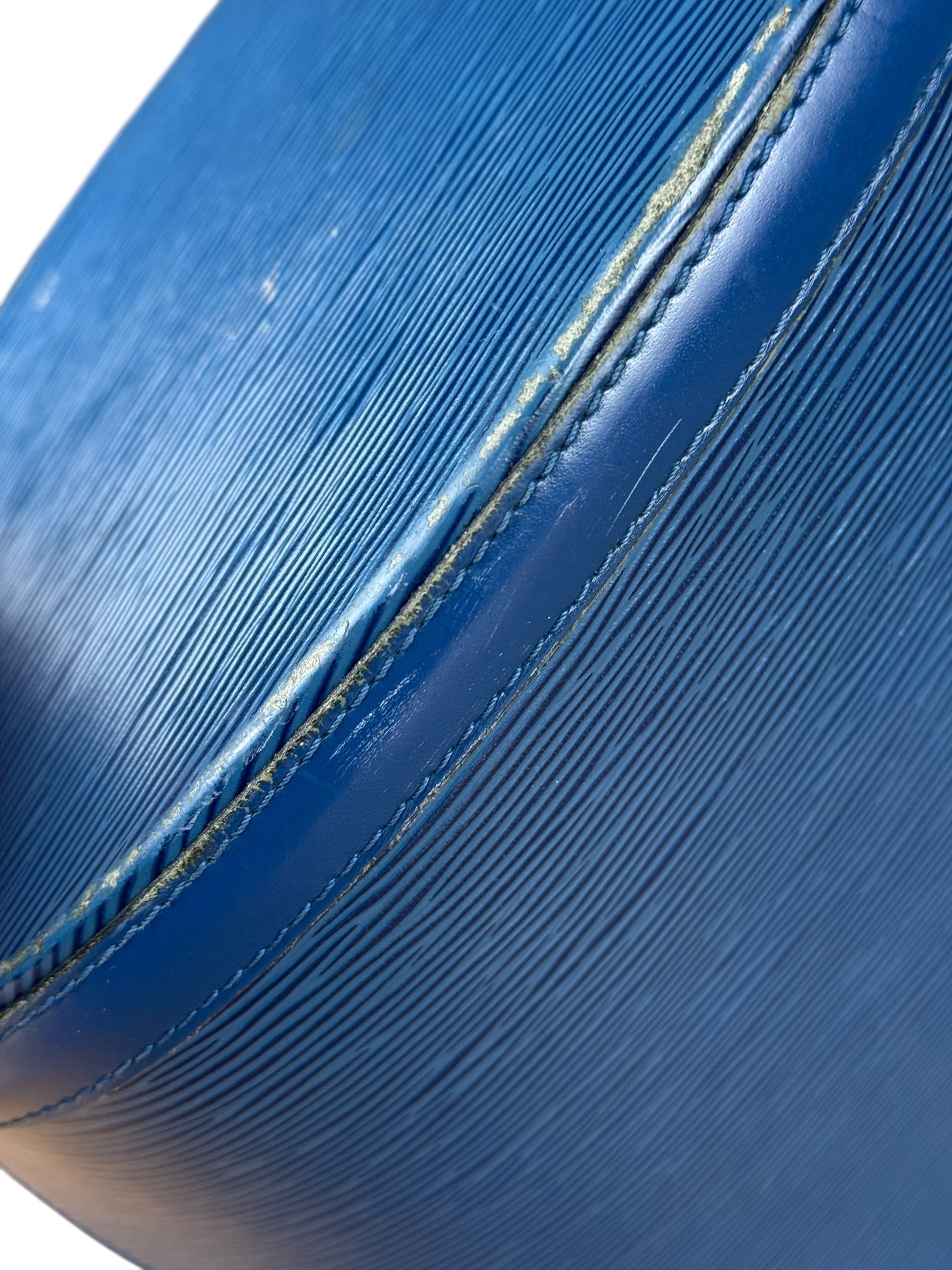 Louis Vuitton Epi Cluny Shoulder Bag