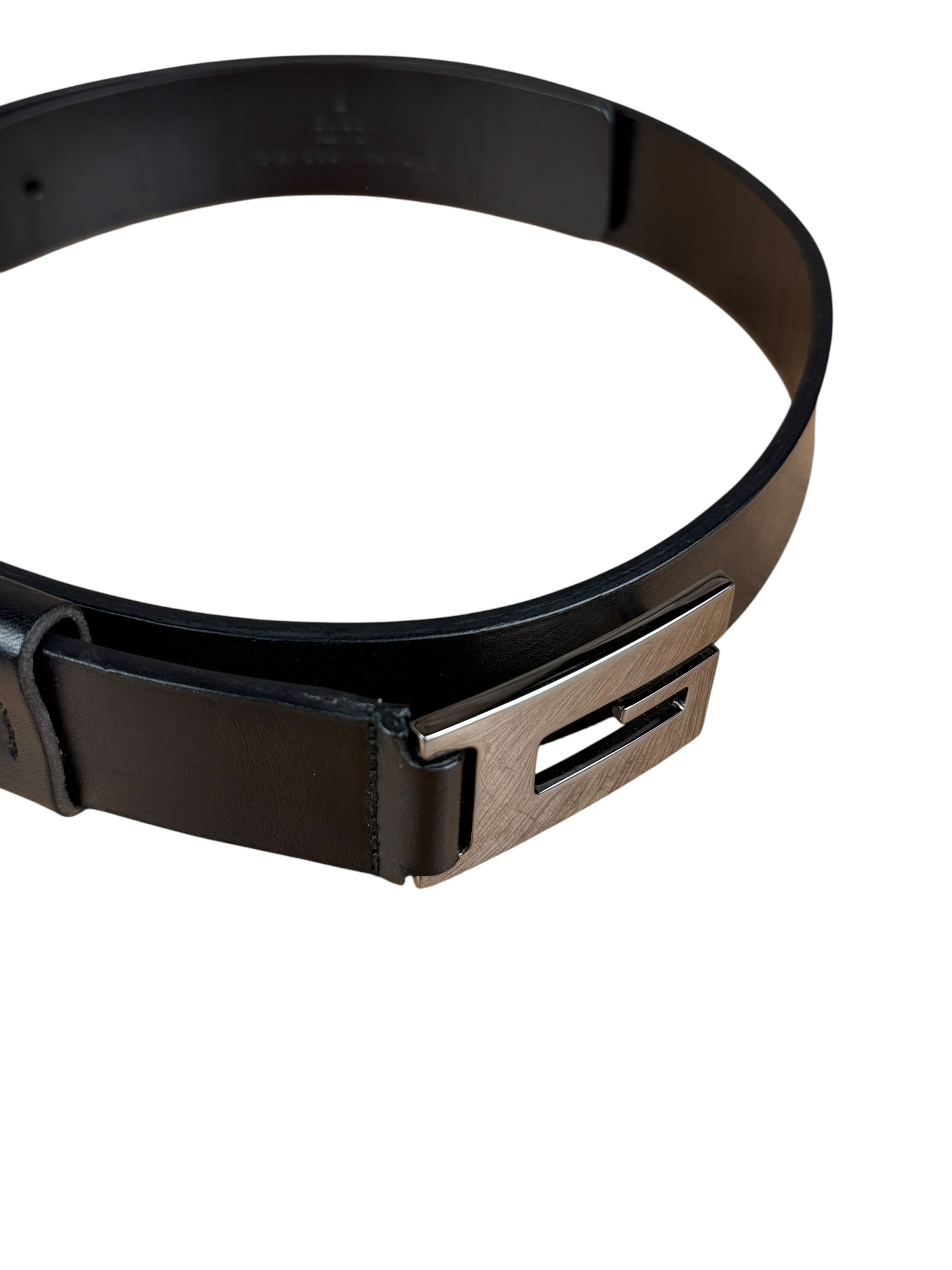 Gucci Black Leather G Buckle Belt