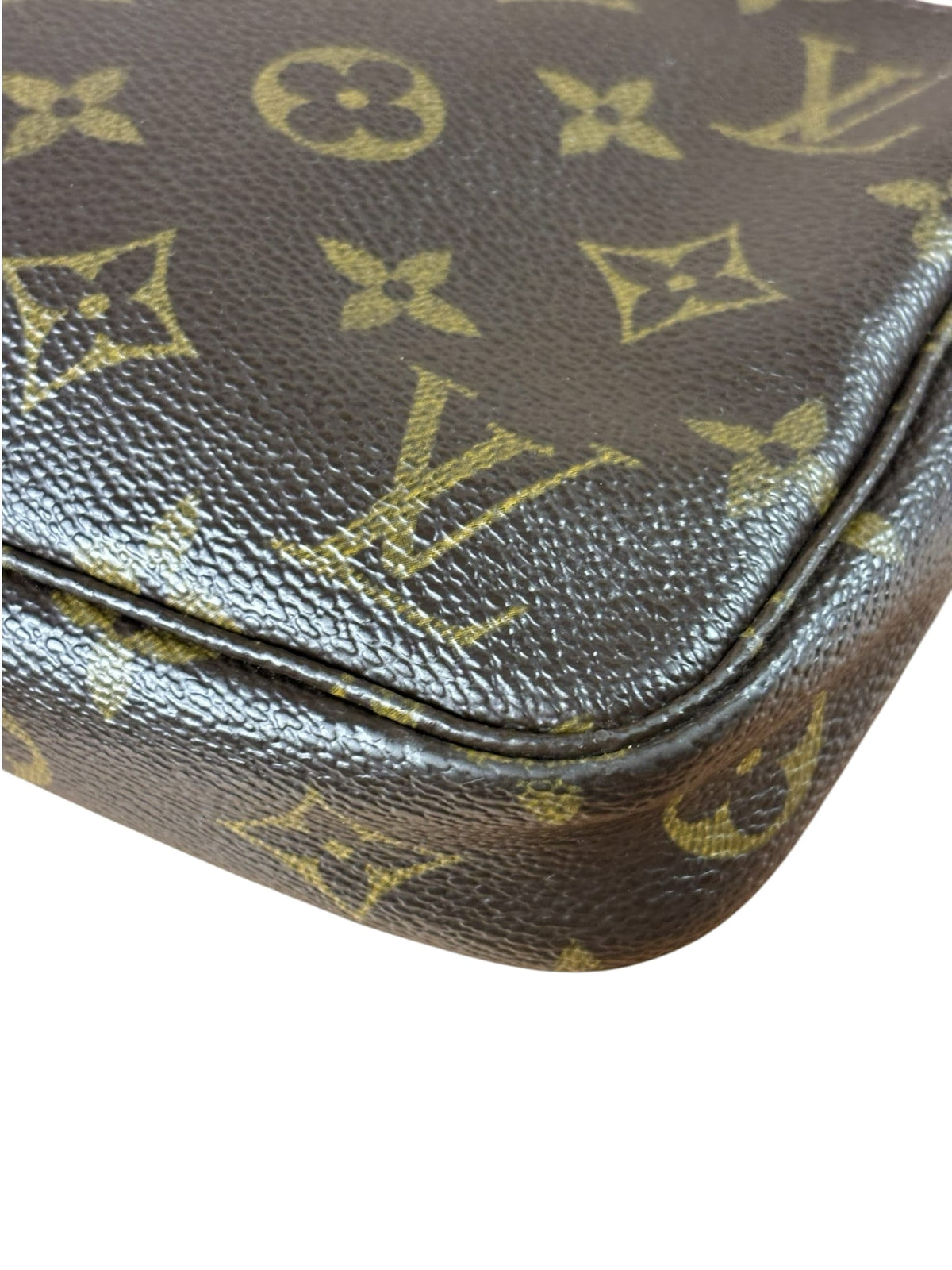 Louis Vuitton Monogram Pochette