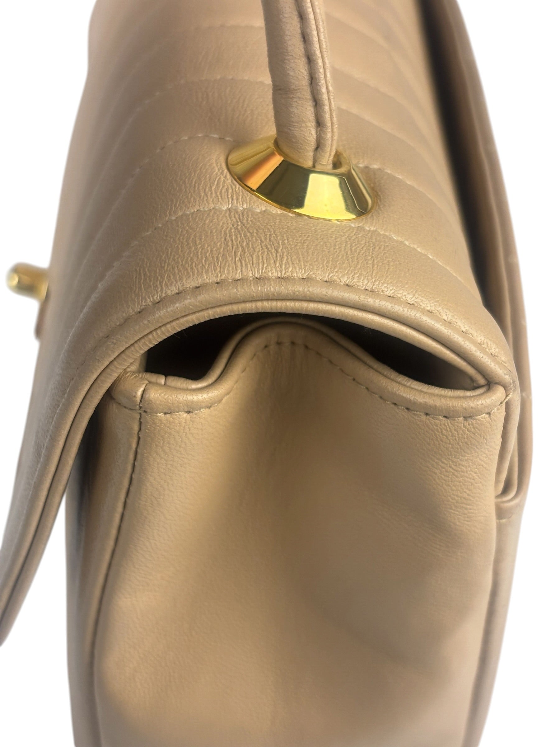 Chanel Vintage Tan Vertical Quilt Flap Shoulder Bag 1989