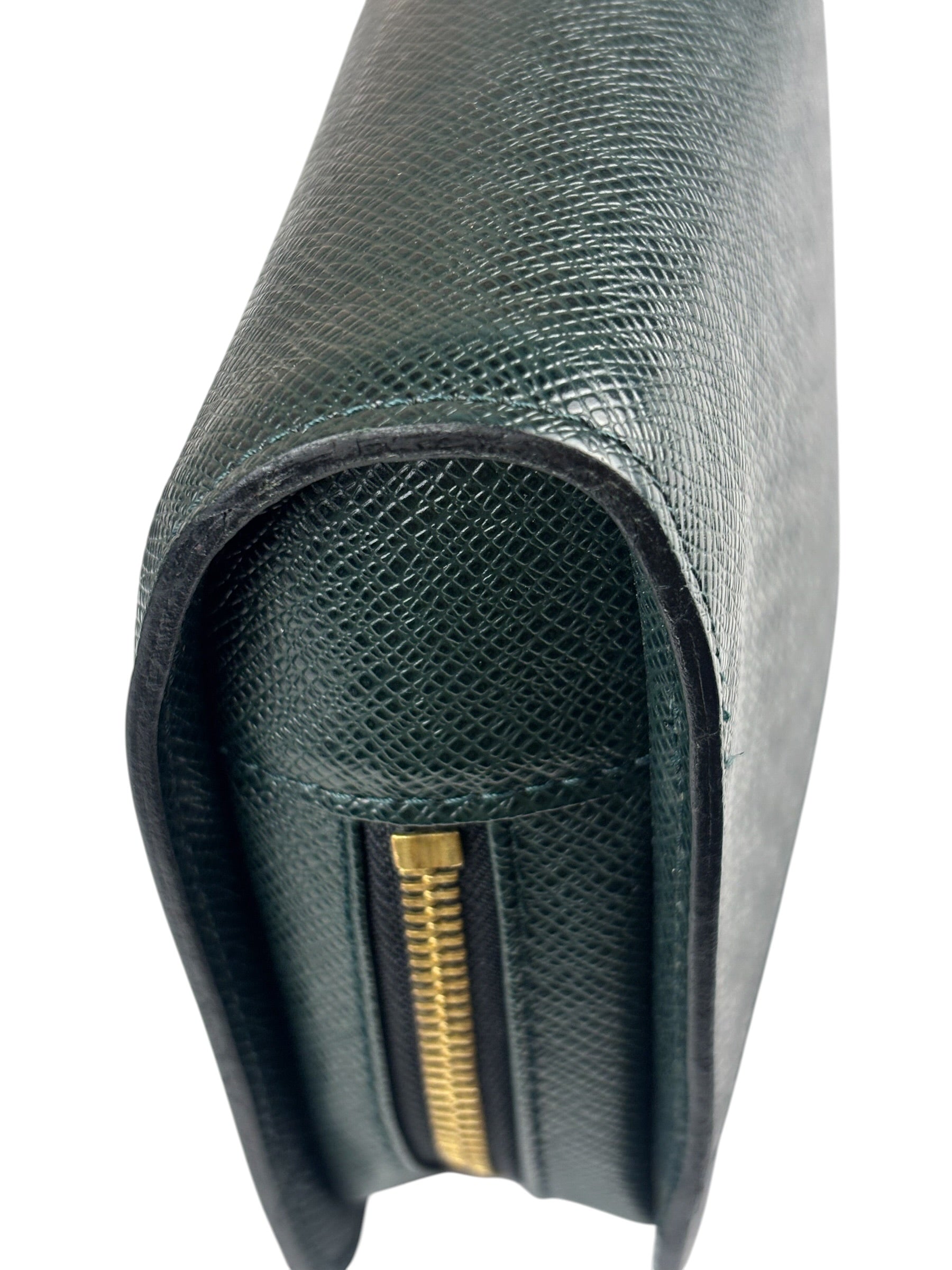Louis Vuitton Green Taiga Leather Baikal Clutch