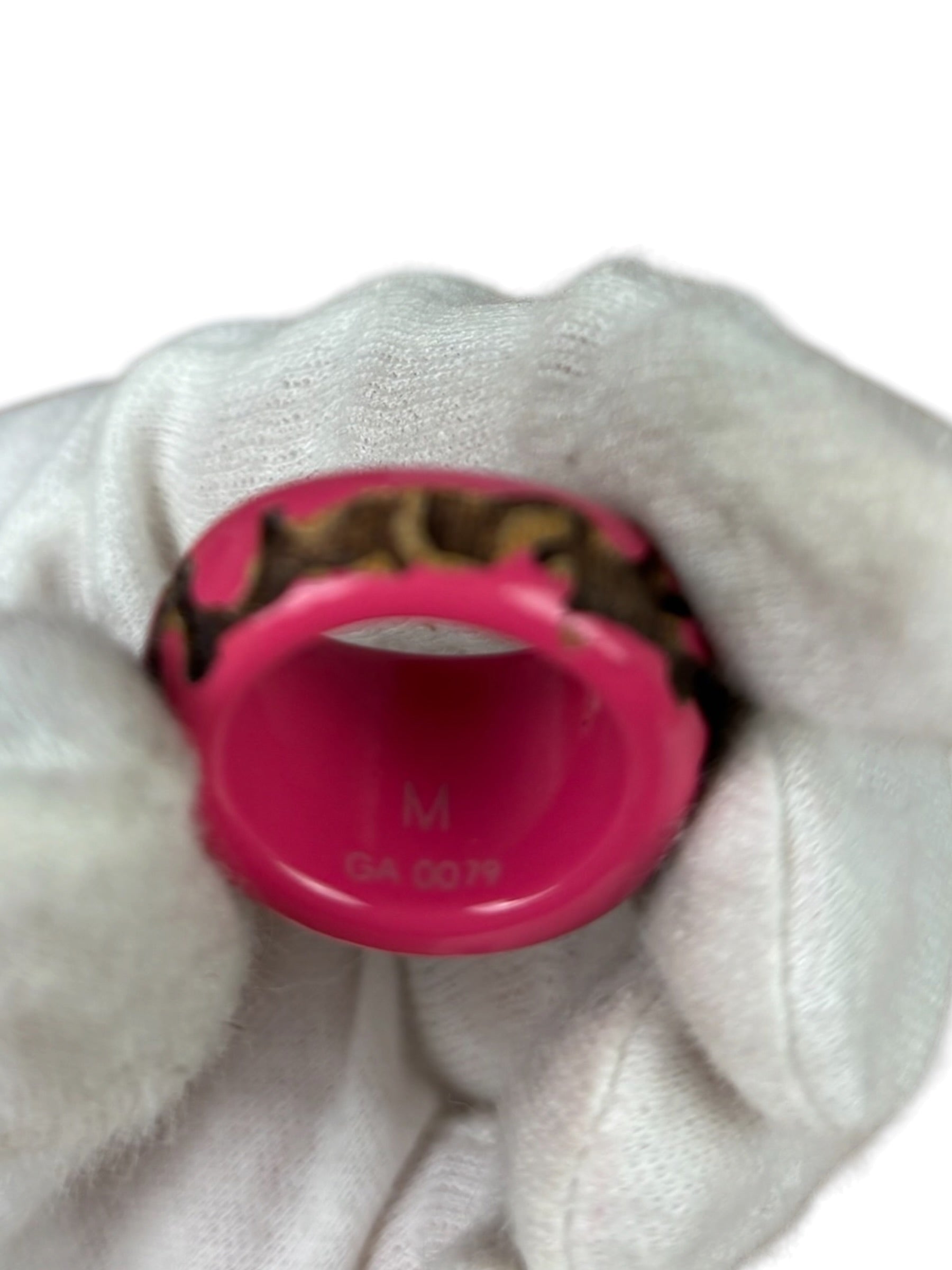 Louis Vuitton Pink GA0079 Leo Monogram Wood Ring M