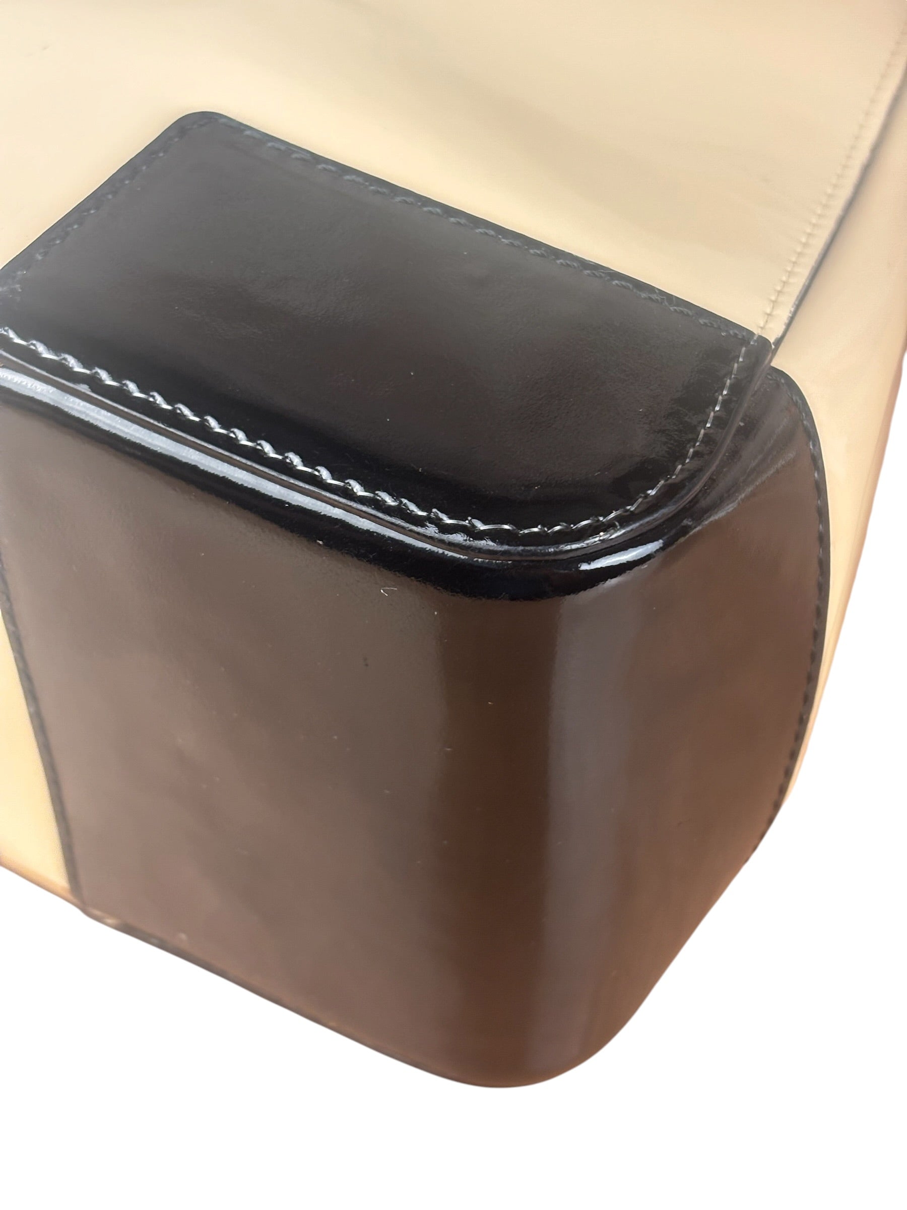 Gucci Cream/Beige Patent Leather Square Hand Bag