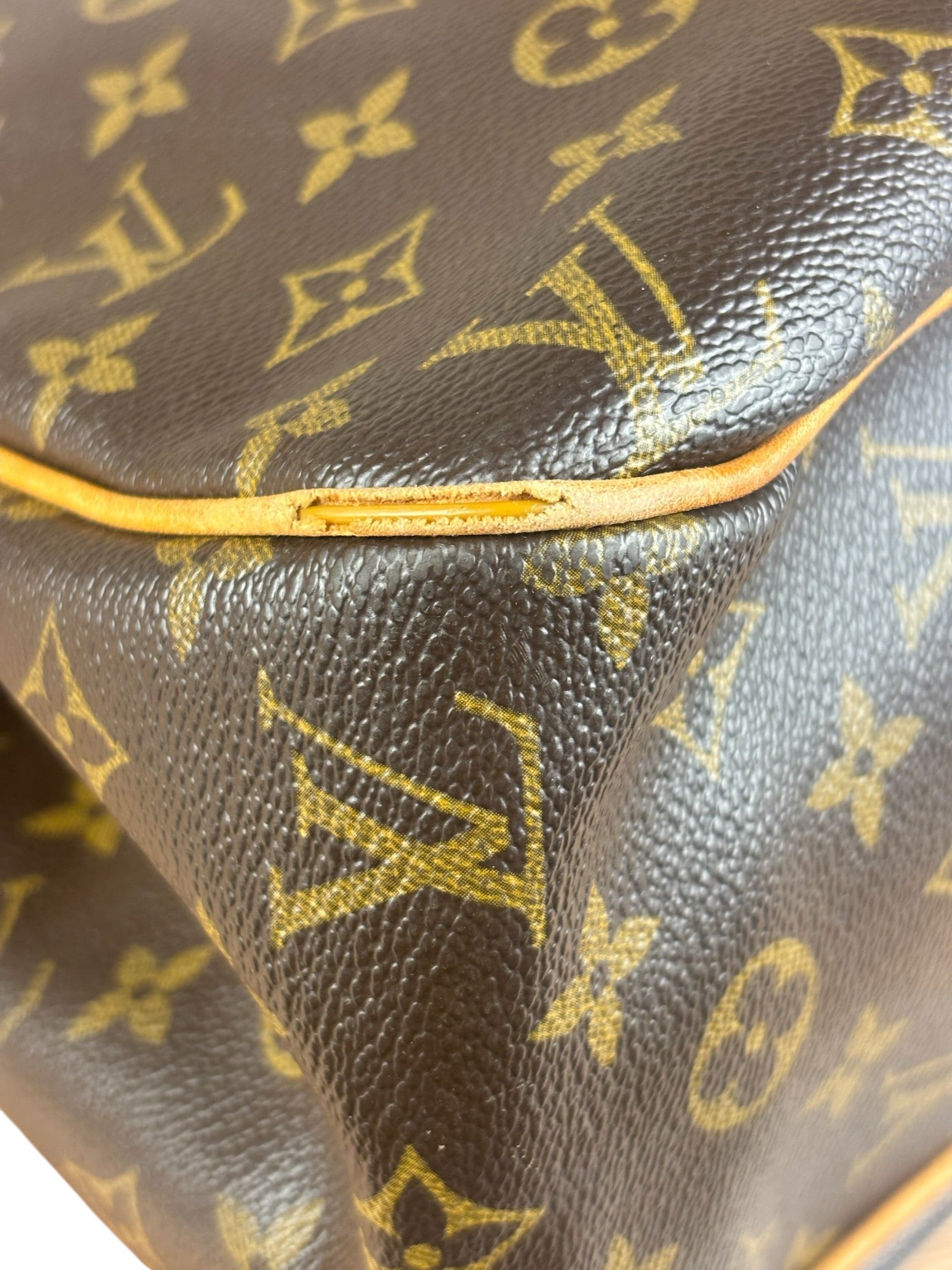 Louis Vuitton Vintage Monogram Batignolles Tote Bag