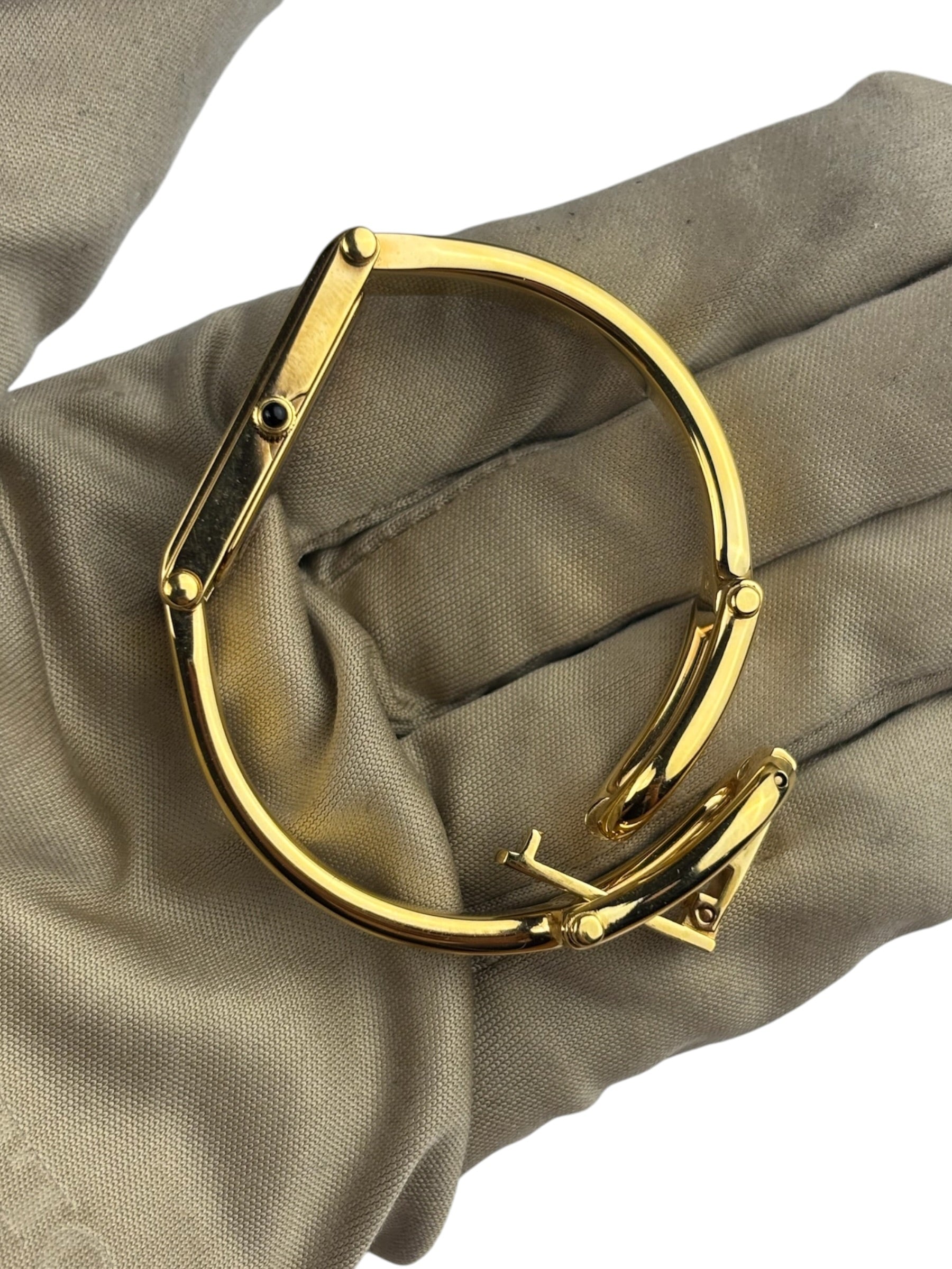 Gucci 1500L Black Dial Gold Plate Bangle