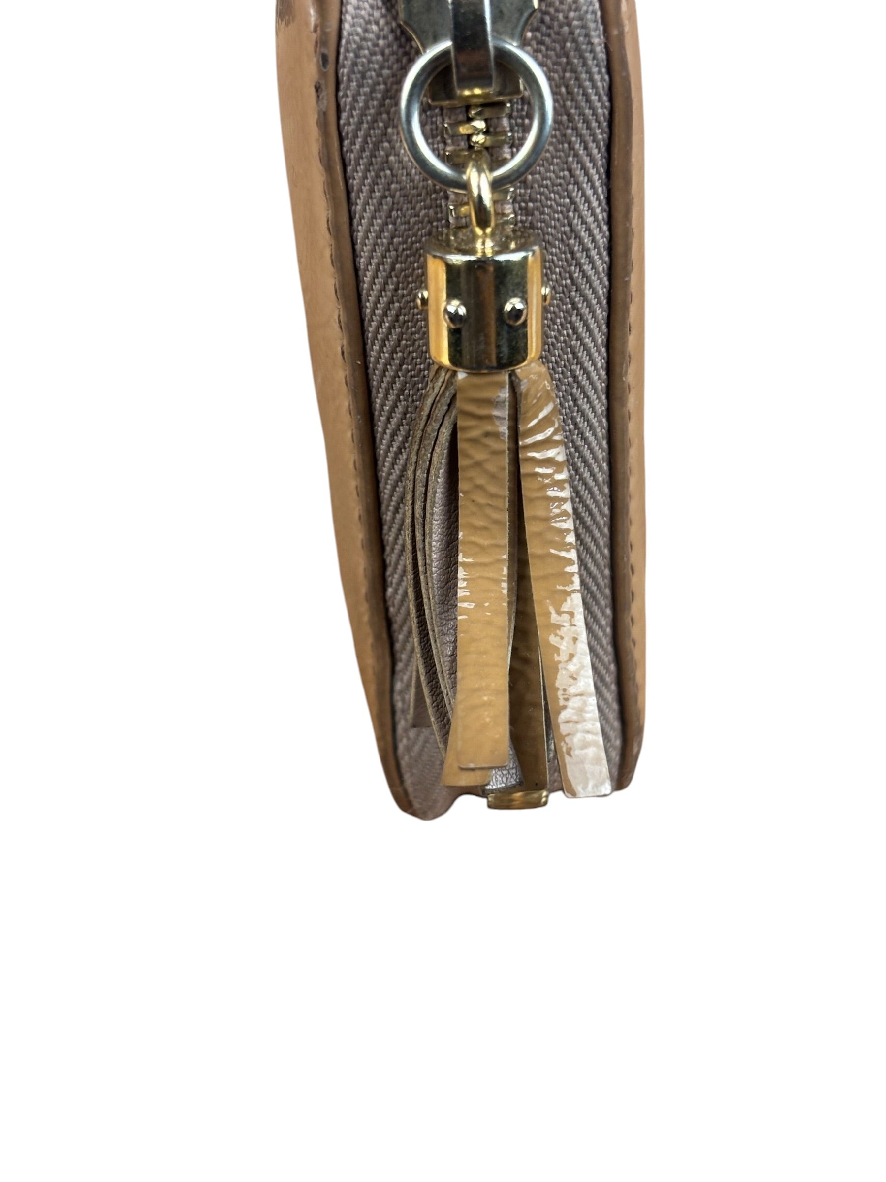 Gucci Interlocking GG Patent Zip Wallet