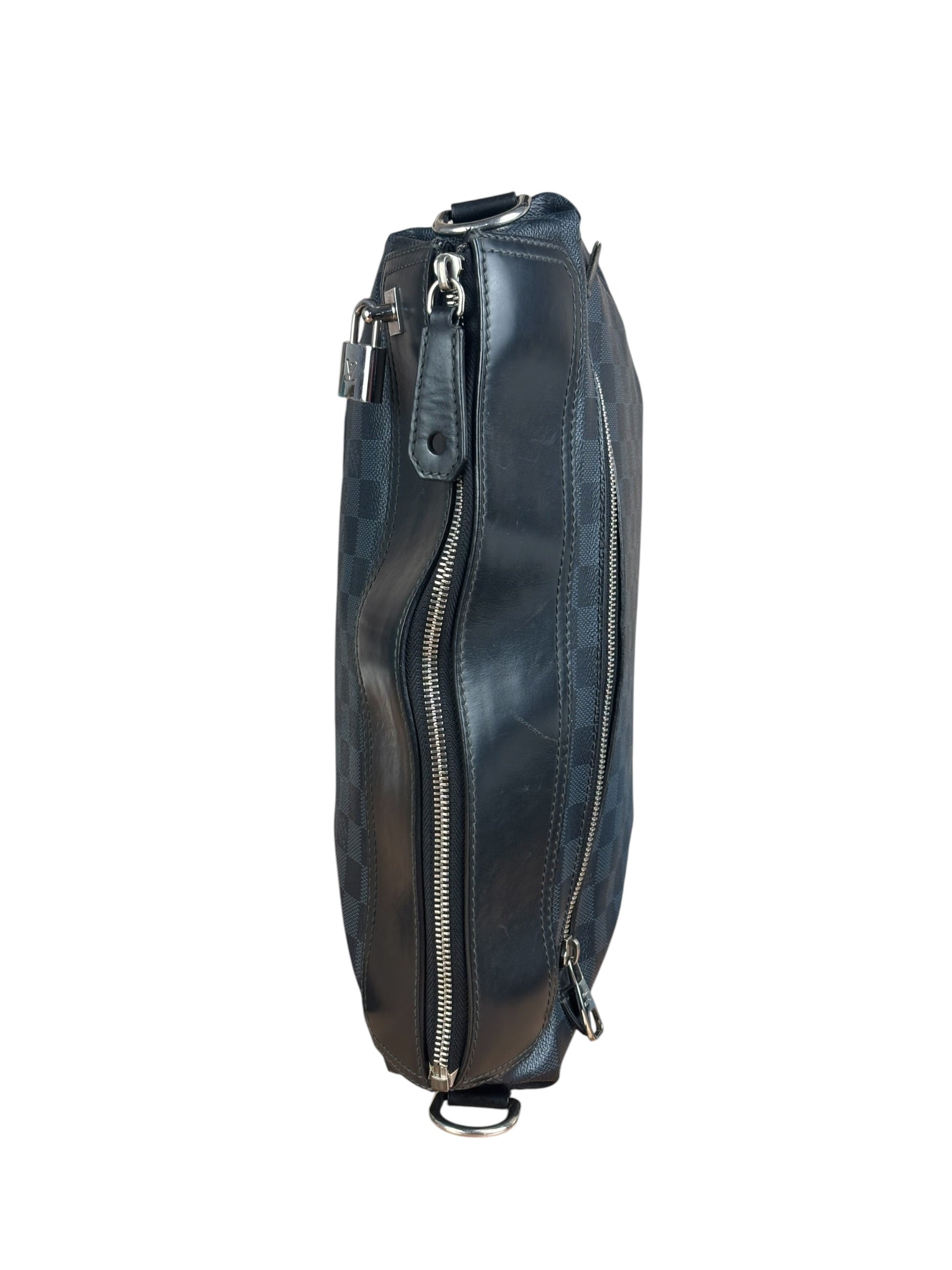 Louis Vuitton Damier Cobalt Greenwich Messenger Bag