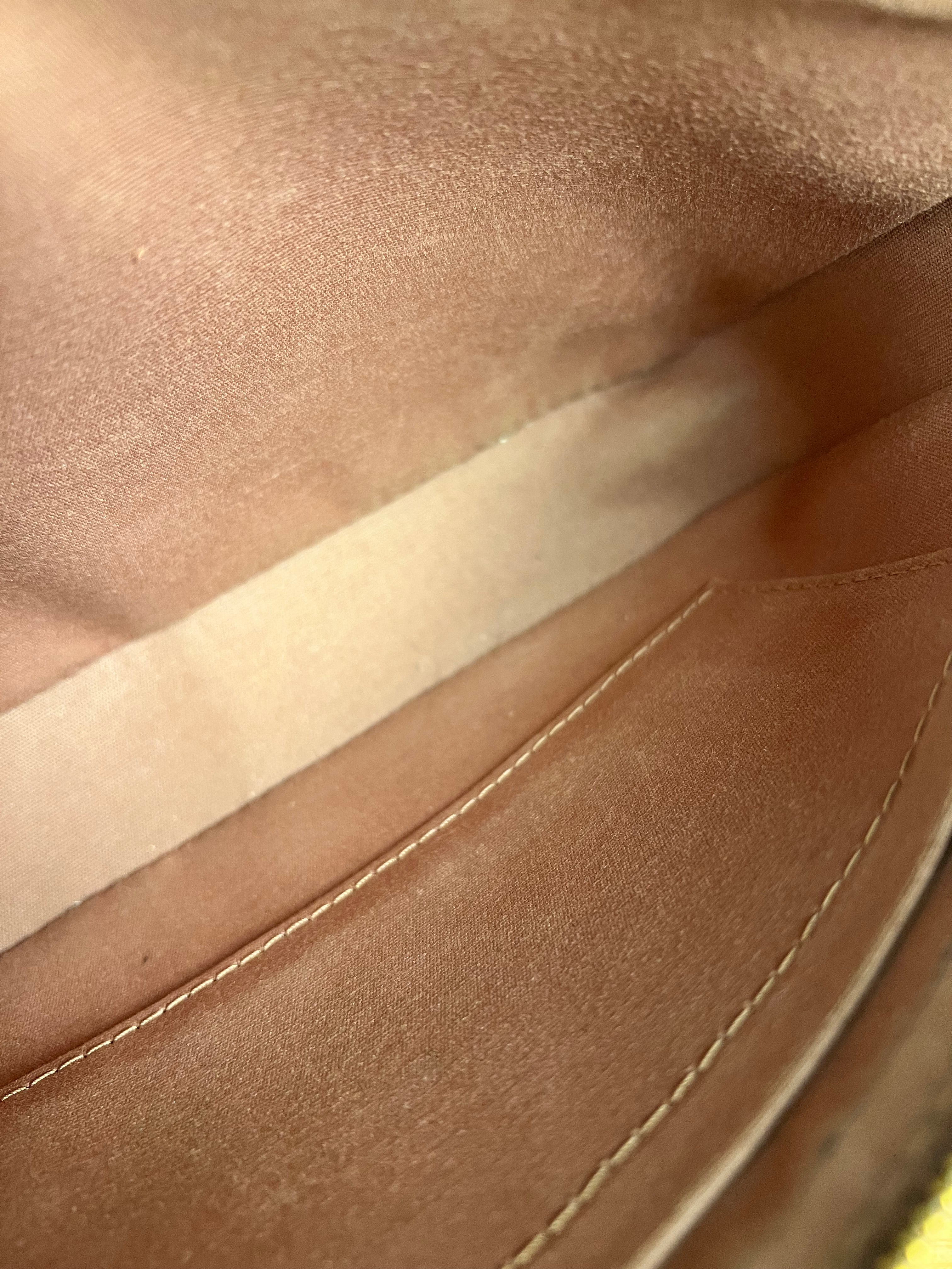 Louis Vuitton Monogram Vernis Pochette Beige