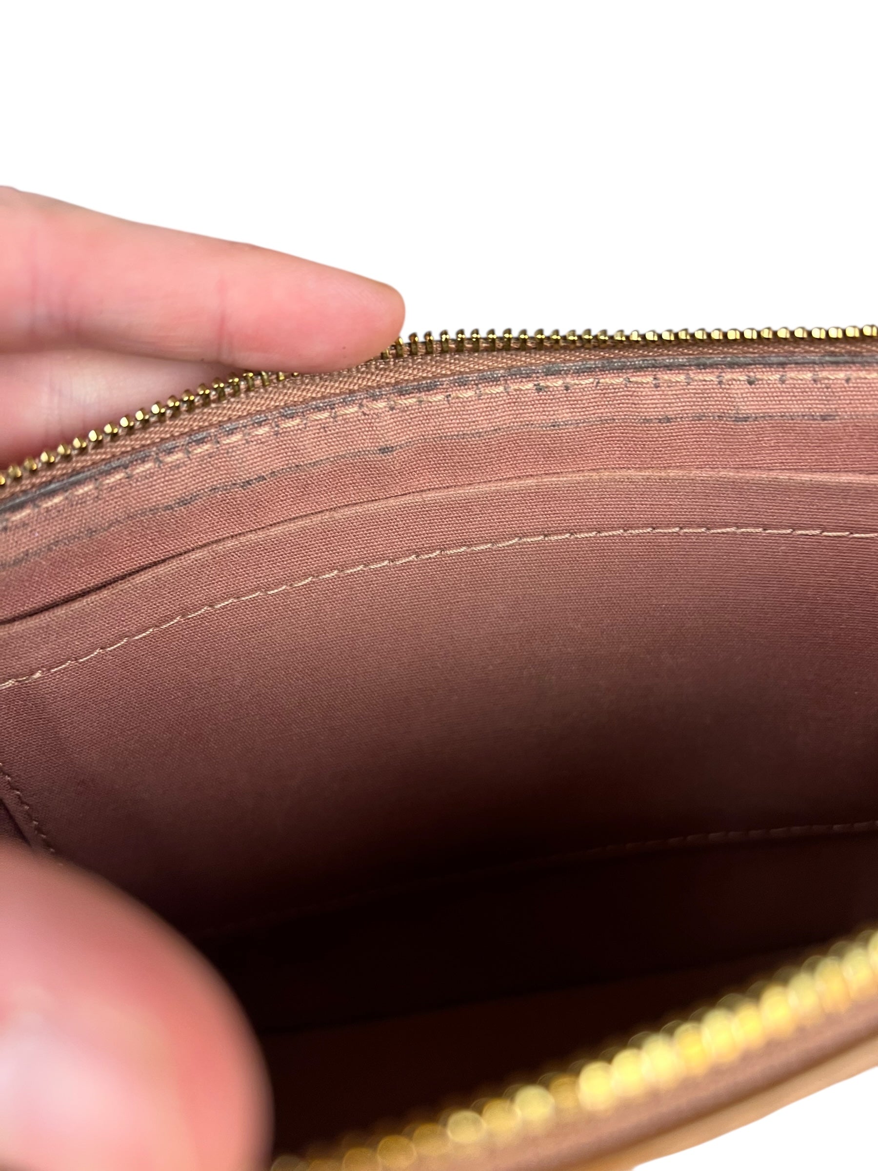 Louis Vuitton Monogram Vernis Pochette Beige