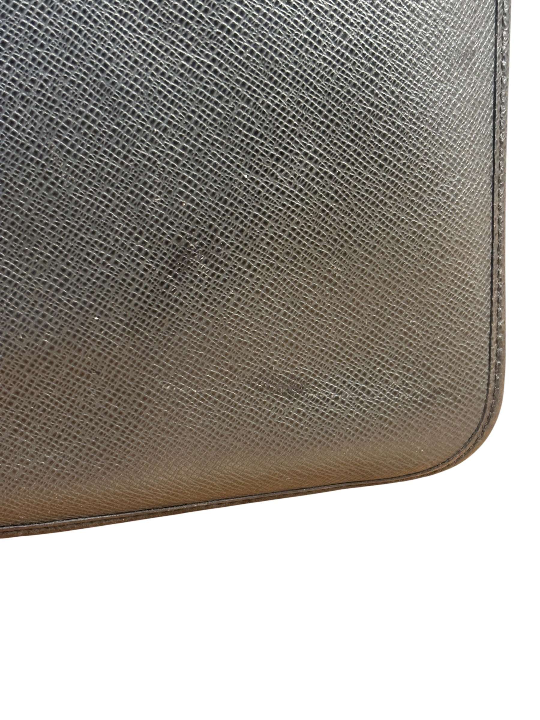Louis Vuitton Black Leather Taiga Andrei Messenger Bag