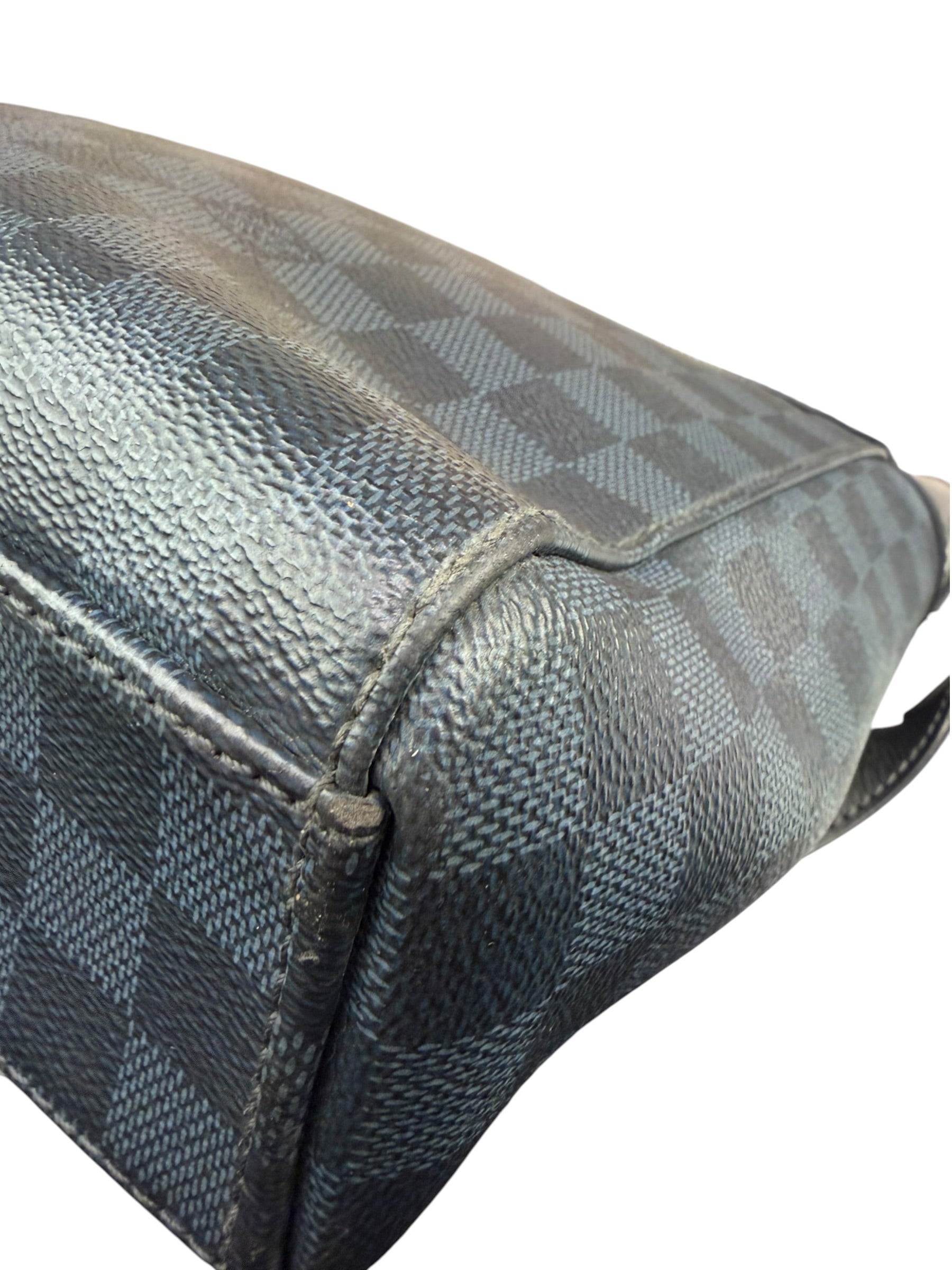 Louis Vuitton Damier Cobalt Newport Messenger Bag GM