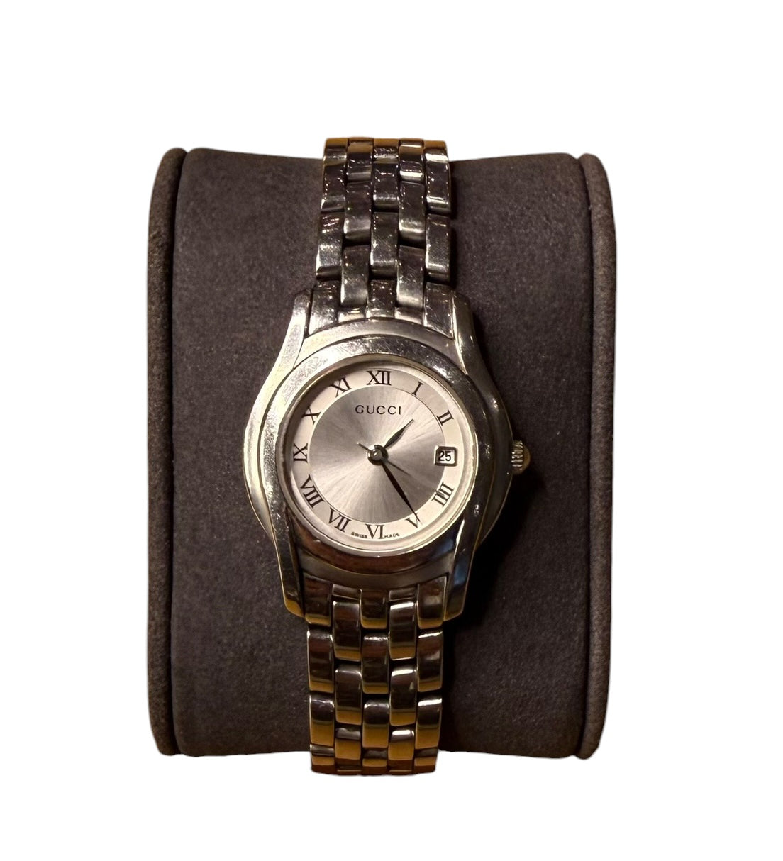 Gucci 5500L Silver Roman Dial