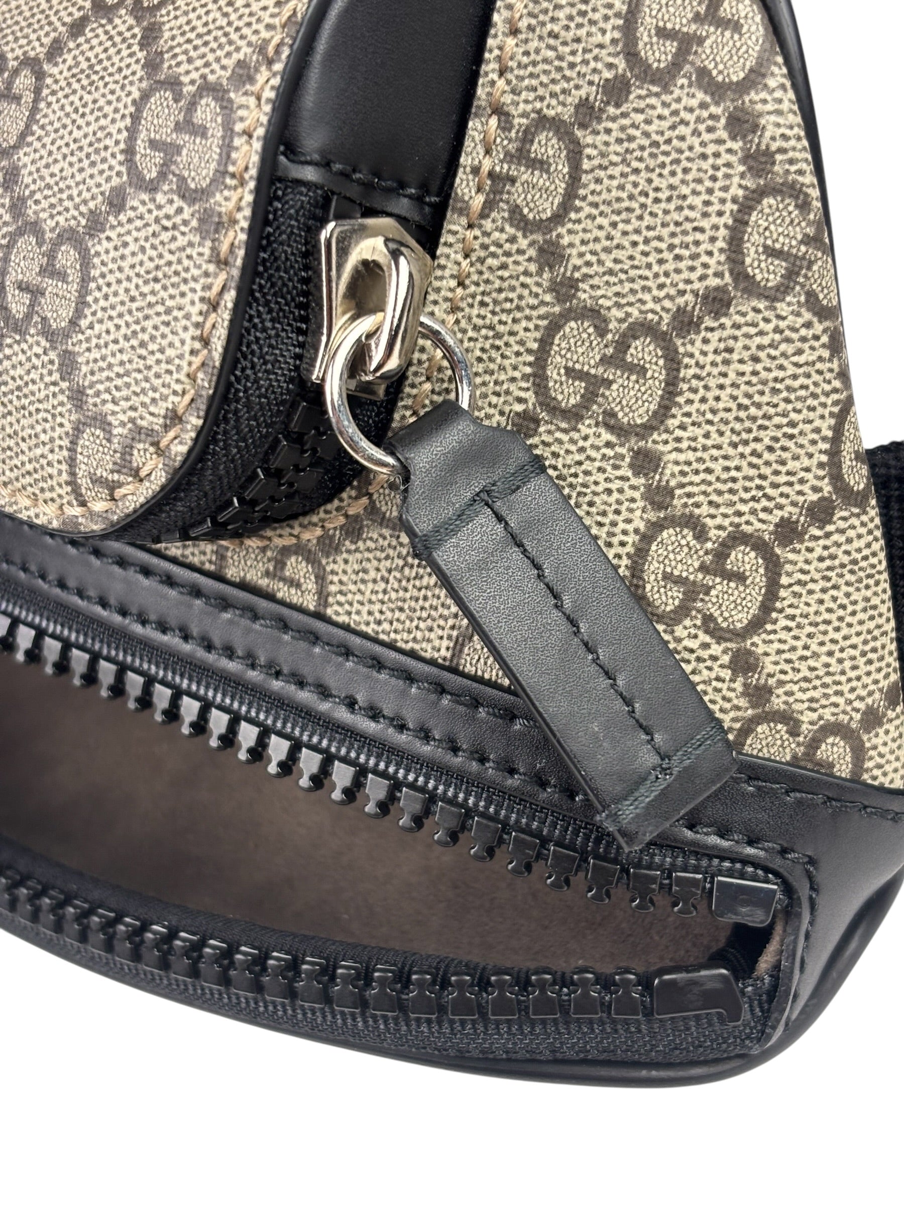Gucci Beige/Black Leather GG Eden Belt Bag