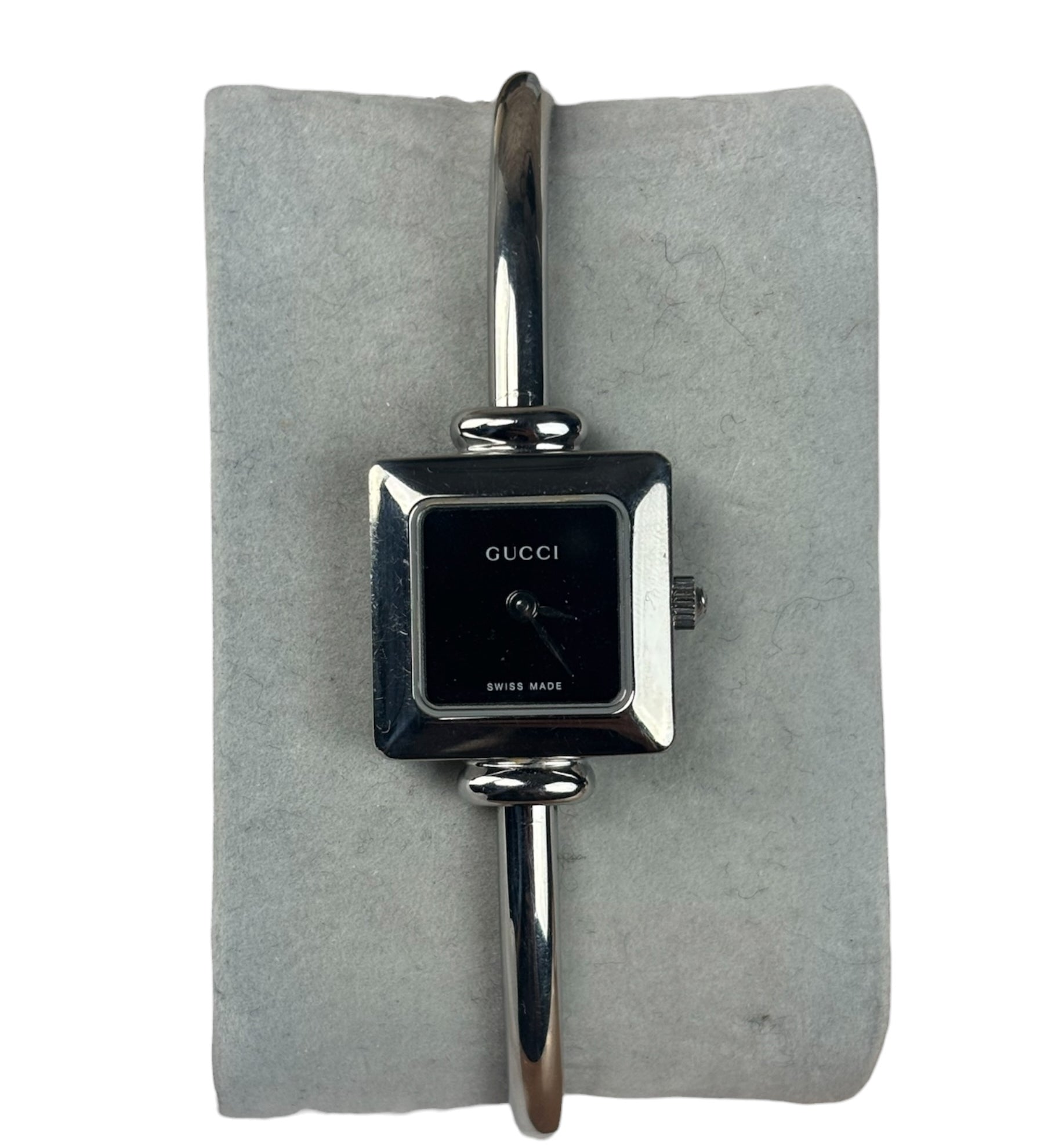 Gucci 1900L Black Square Dial Bangle