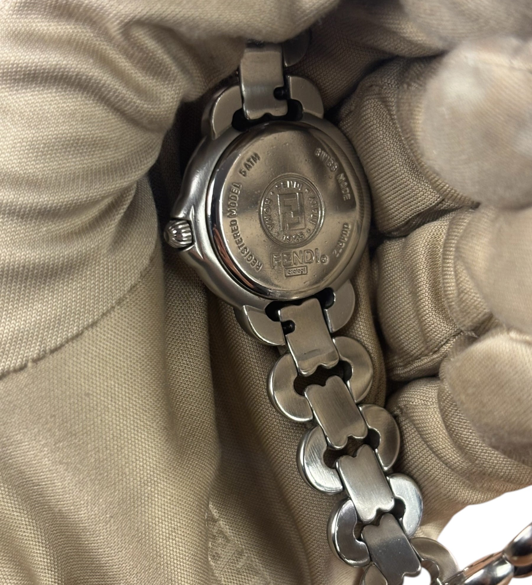Fendi 1600L Black Roman Numeral Dial