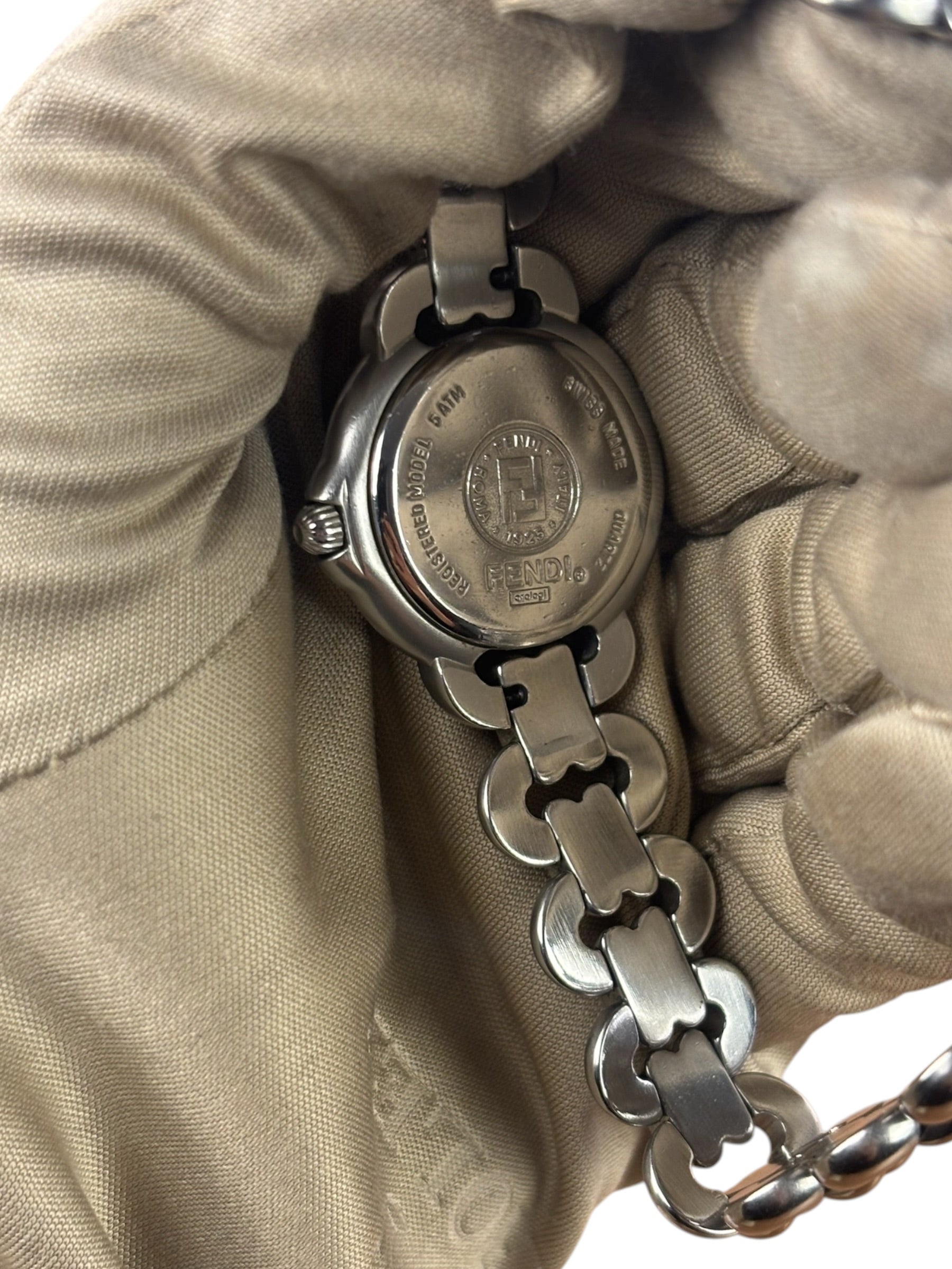 Fendi 1600L Black Roman Numeral Dial
