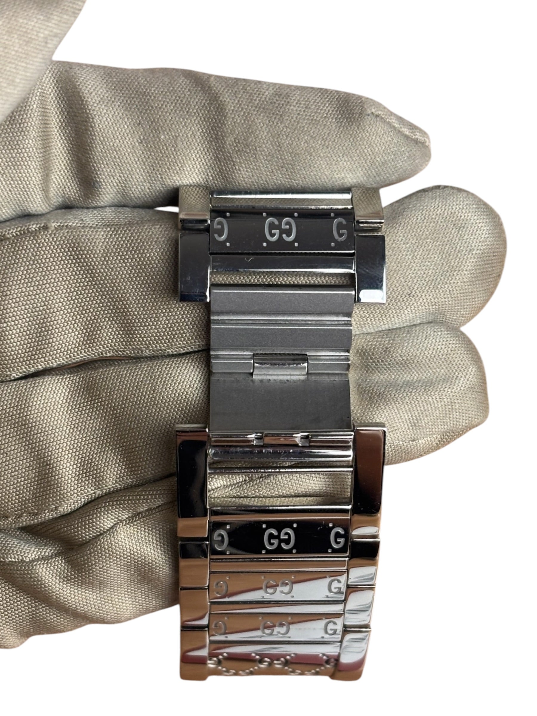 Gucci Twirl Stainless Steel Bangle Watch