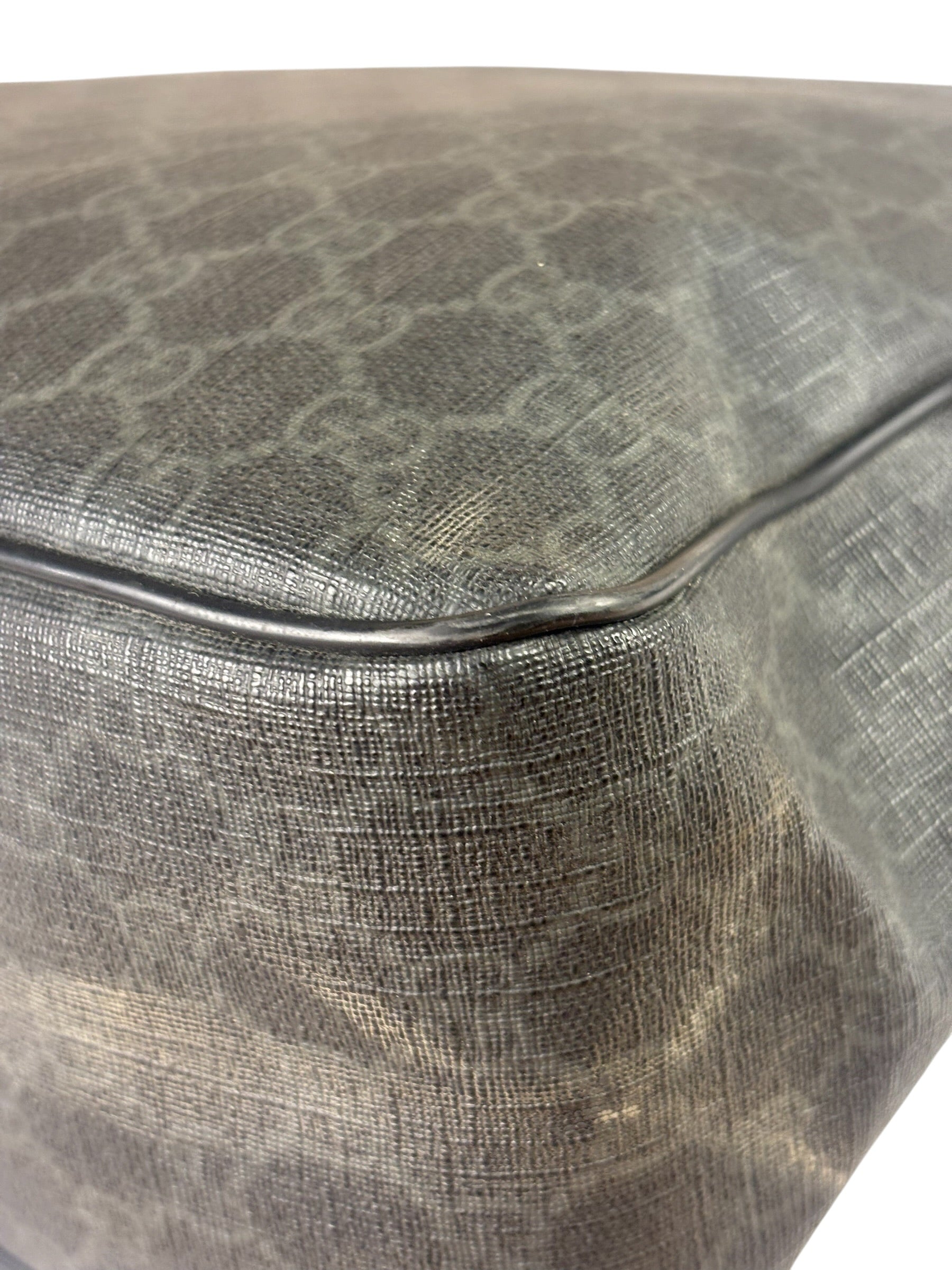 Gucci Grey/Black Leather GG Supreme Messenger Bag