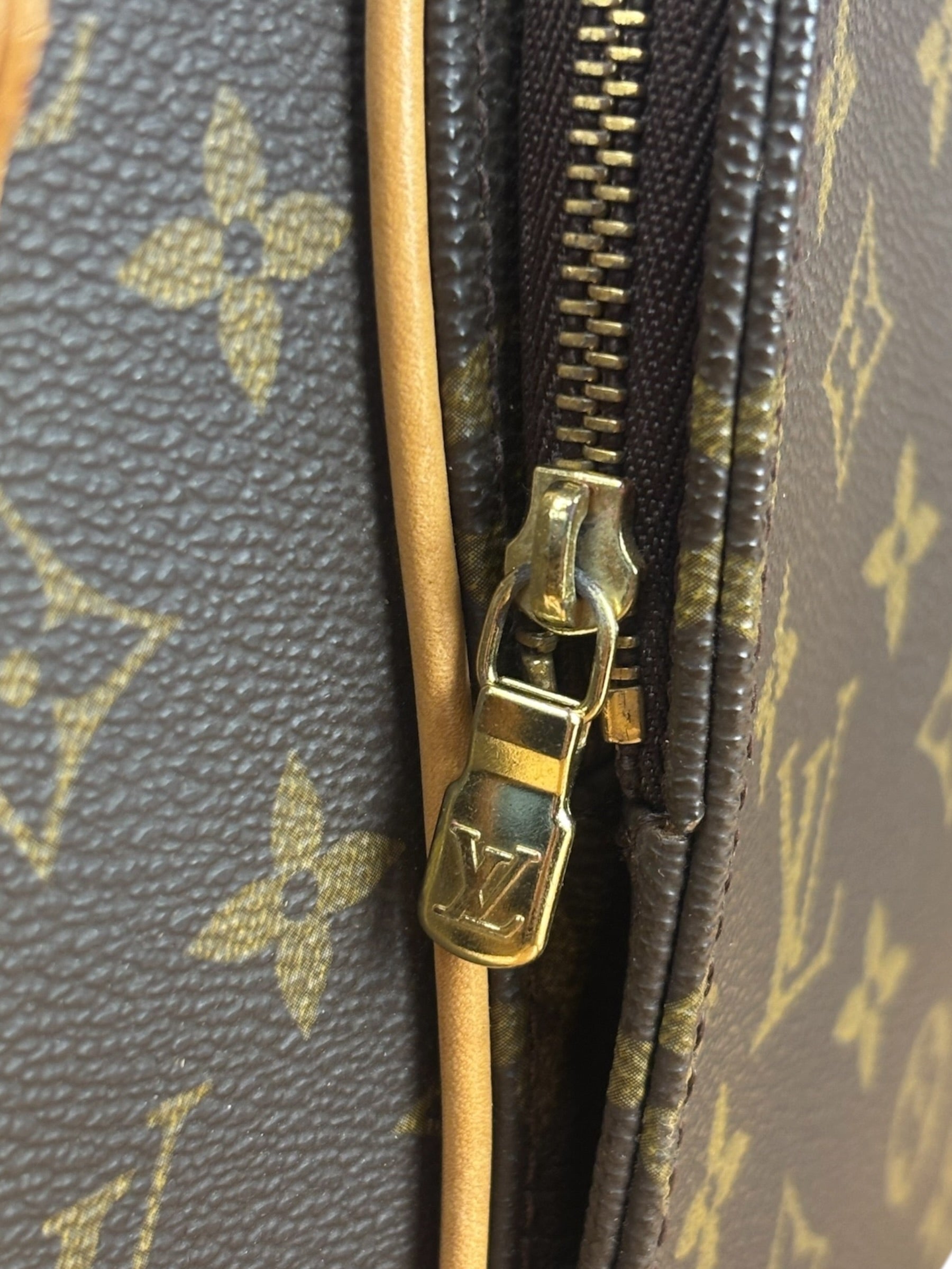 Louis Vuitton Vintage Monogram Ellipse GM Shoulder Bag