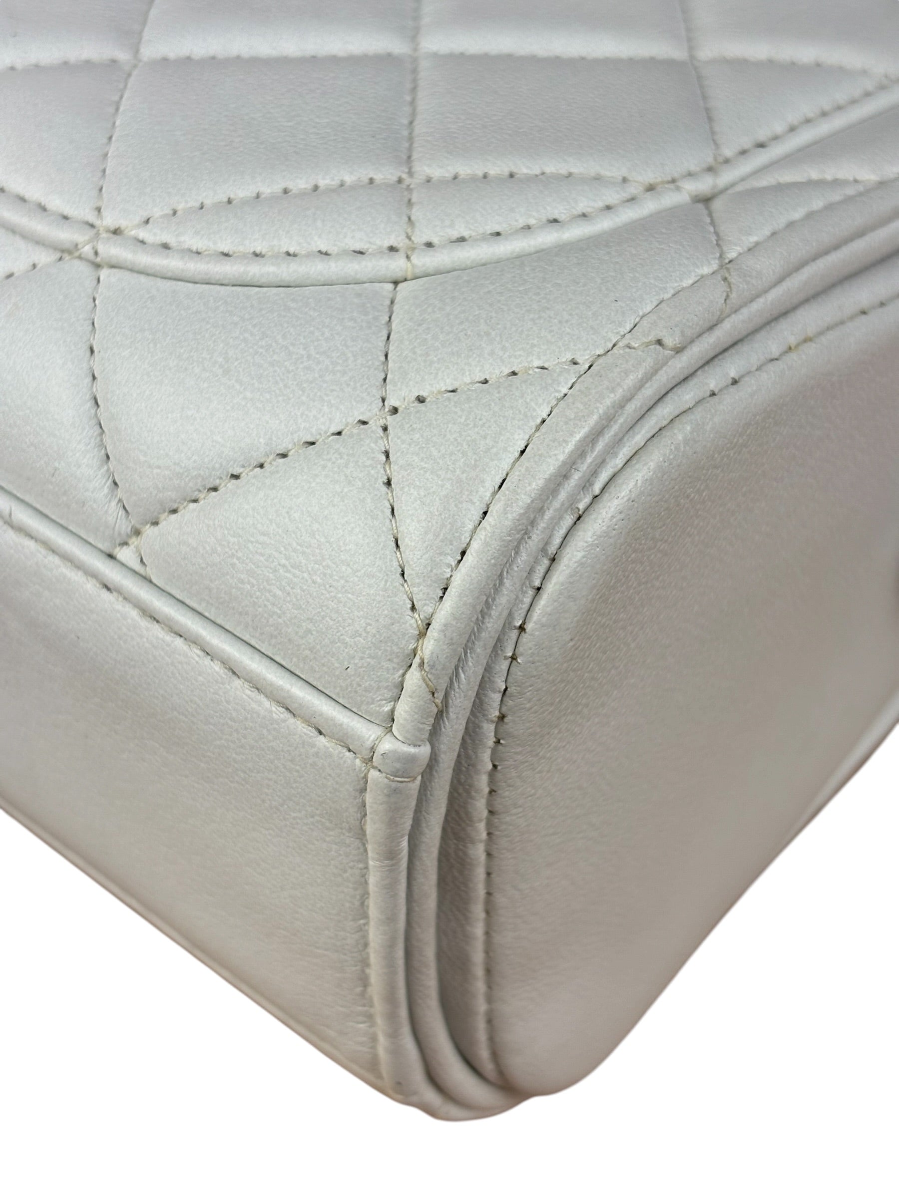 Chanel Vintage White Quilted Leather Flap Bag 1991