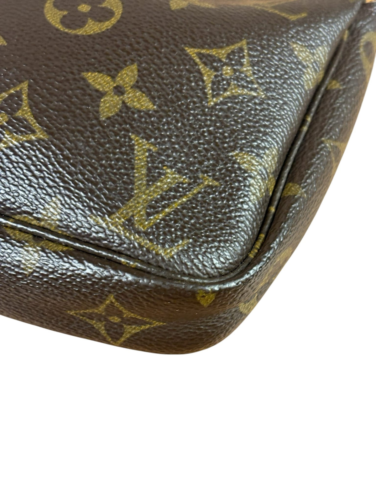 Louis Vuitton Monogram Pochette